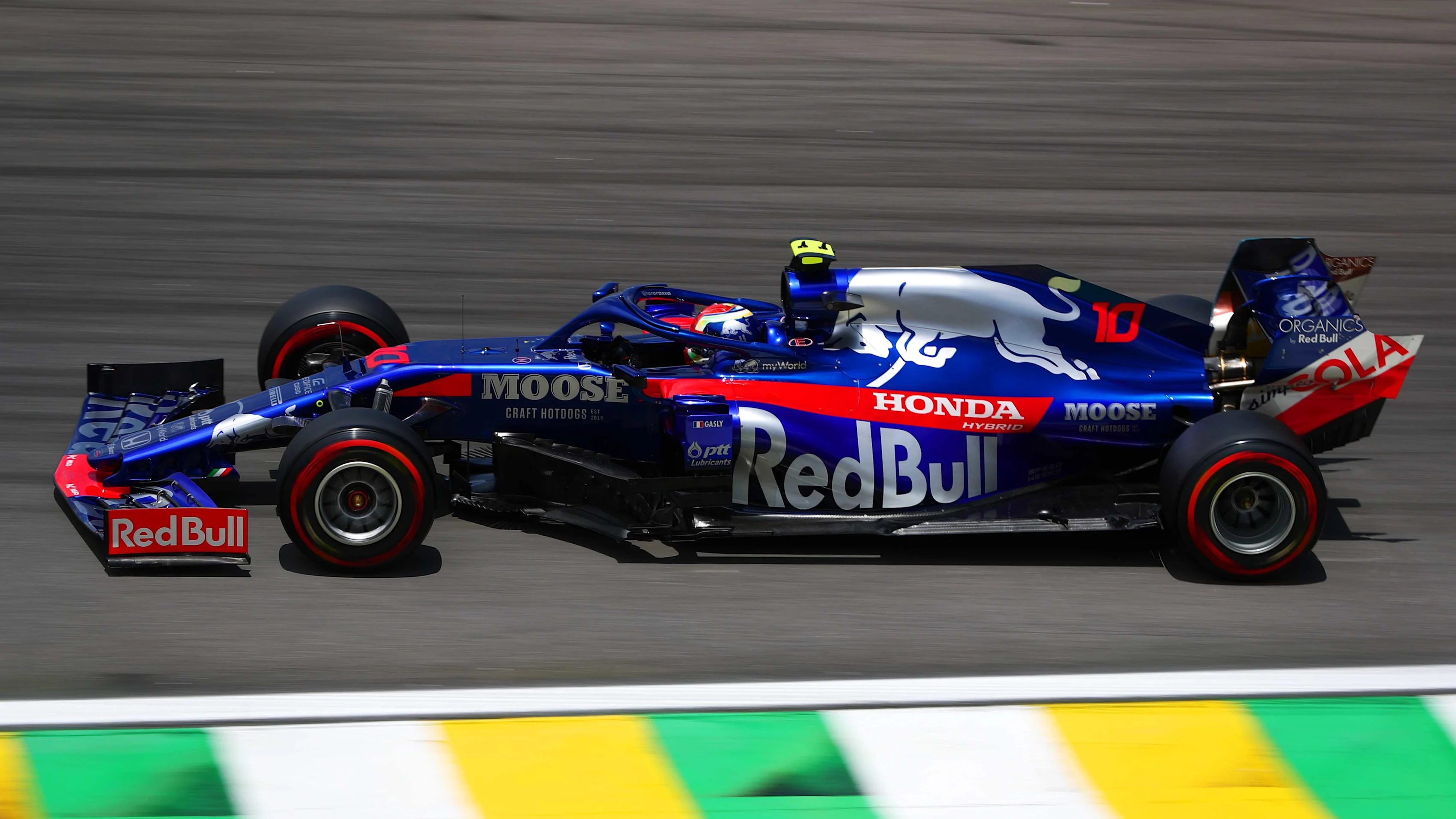 SAO PAULO, BRAZIL - NOVEMBER 16: Pierre Gasly of France driving the (10) Scuderia Toro Rosso STR14