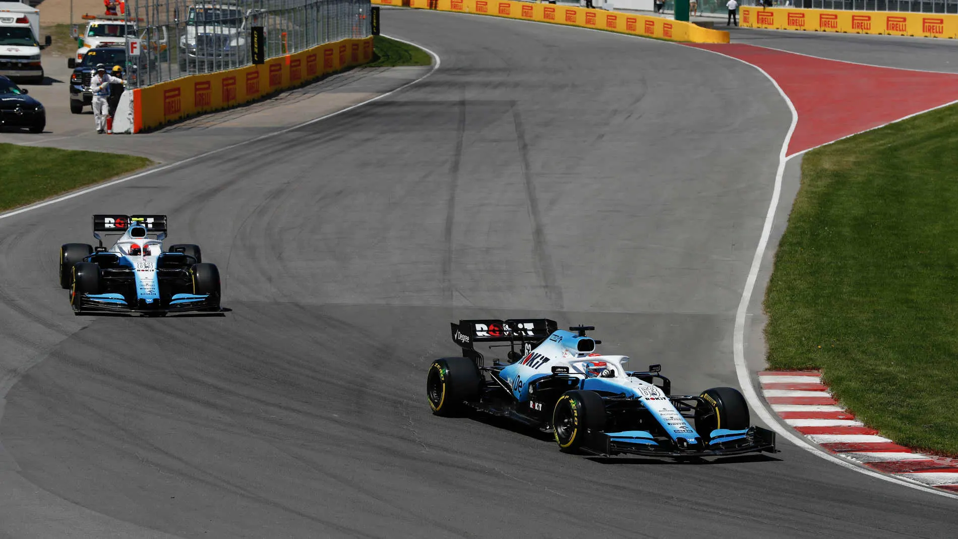 CIRCUIT GILLES-VILLENEUVE, CANADA - JUNE 09: George Russell, Williams Racing FW42, leads Robert Kubica, Williams FW42 during the Canadian GP at Circuit Gilles-Villeneuve on June 09, 2019 in Circuit Gilles-Villeneuve, Canada. (Photo by Glenn Dunbar / LAT Images)