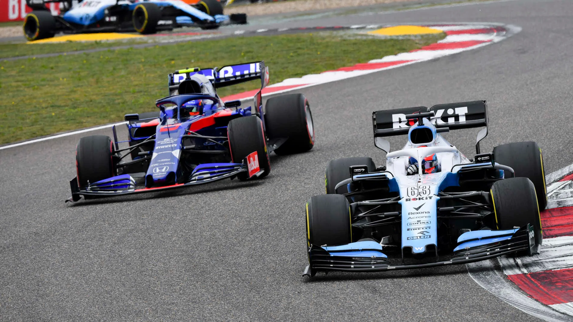 SHANGHAI INTERNATIONAL CIRCUIT, CHINA - JUNE 14: George Russell, Williams Racing FW42, leads