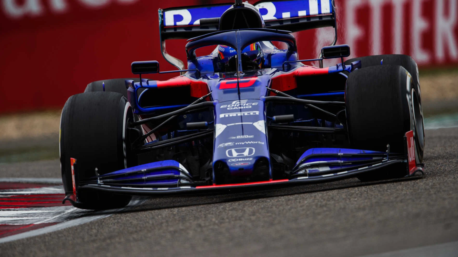 SHANGHAI INTERNATIONAL CIRCUIT, CHINA - APRIL 14: Alexander Albon, Toro Rosso STR14 during the