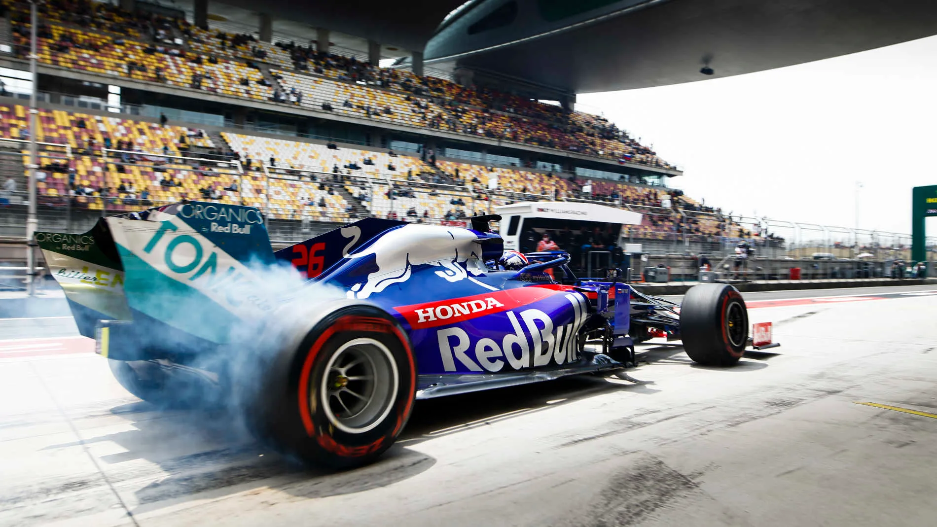 SHANGHAI INTERNATIONAL CIRCUIT, CHINA - APRIL 13: Daniil Kvyat, Toro Rosso STR14, lights up his rears in the pit lane during the Chinese GP at Shanghai International Circuit on April 13, 2019 in Shanghai International Circuit, China. (Photo by Andy Hone / LAT Images)
