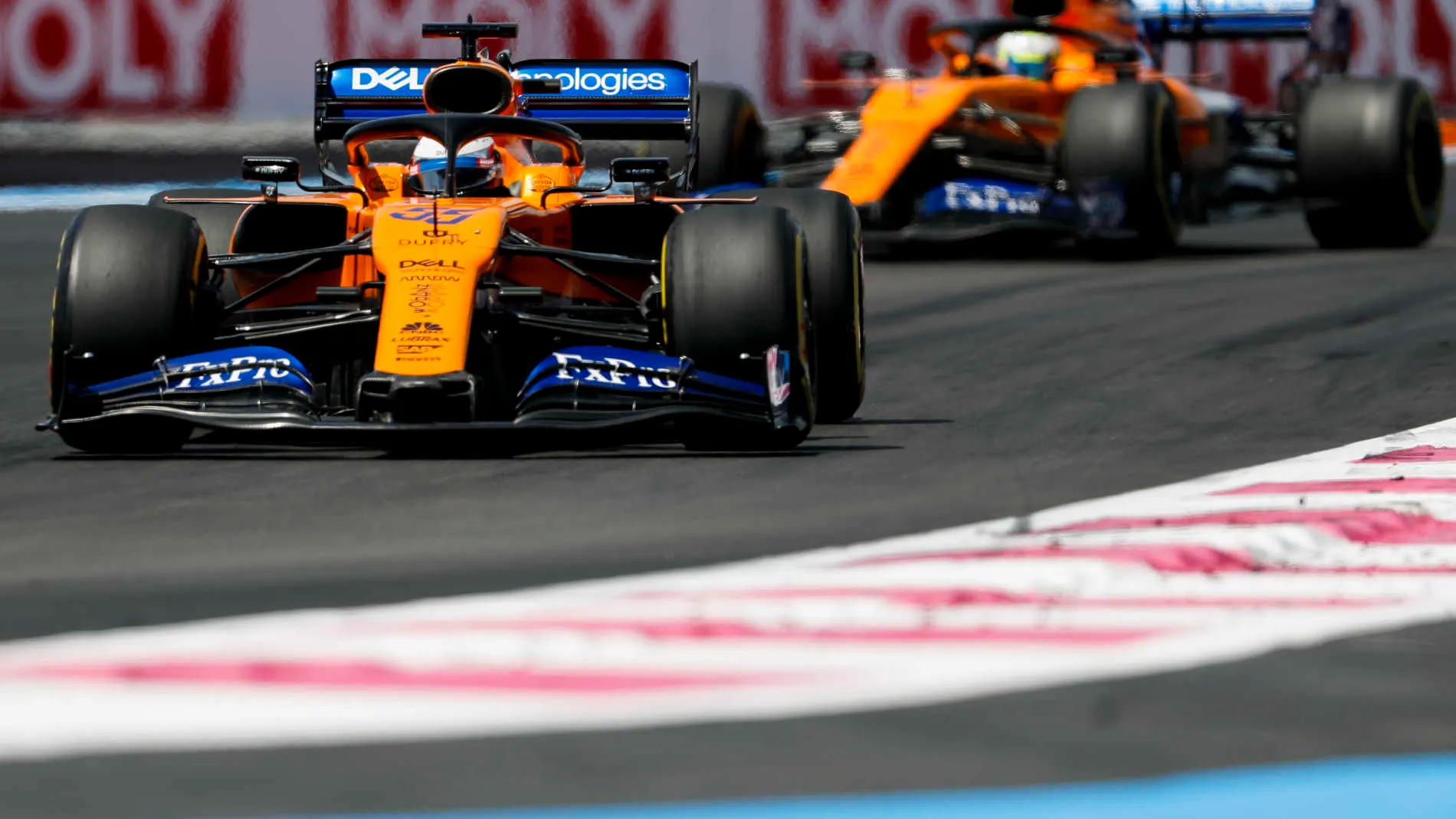 CIRCUIT PAUL RICARD, FRANCE - JUNE 23: Carlos Sainz Jr., McLaren MCL34, leads Lando Norris, McLaren