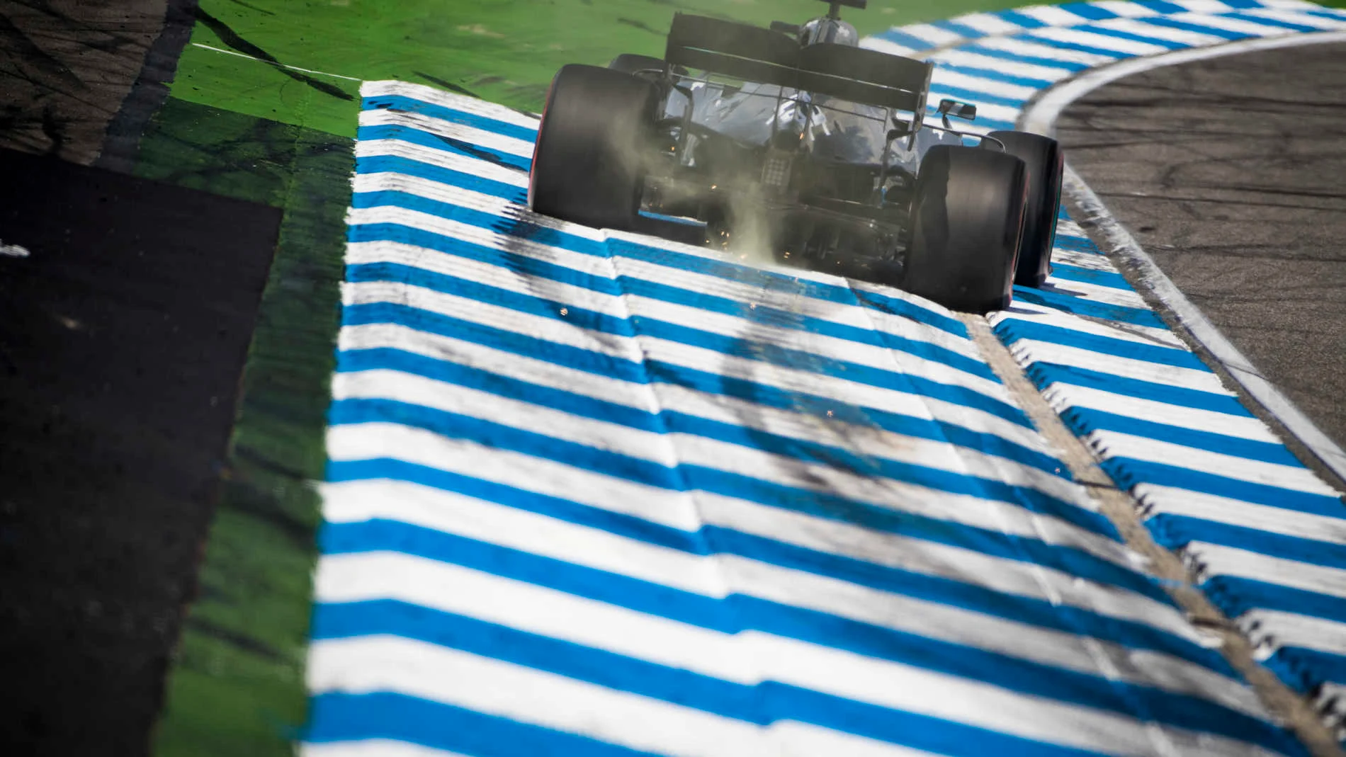 HOCKENHEIMRING, GERMANY - JULY 26: Lewis Hamilton, Mercedes AMG F1 W10 during the German GP at Hockenheimring on July 26, 2019 in Hockenheimring, Germany. (Photo by Sam Bloxham / LAT Images)
