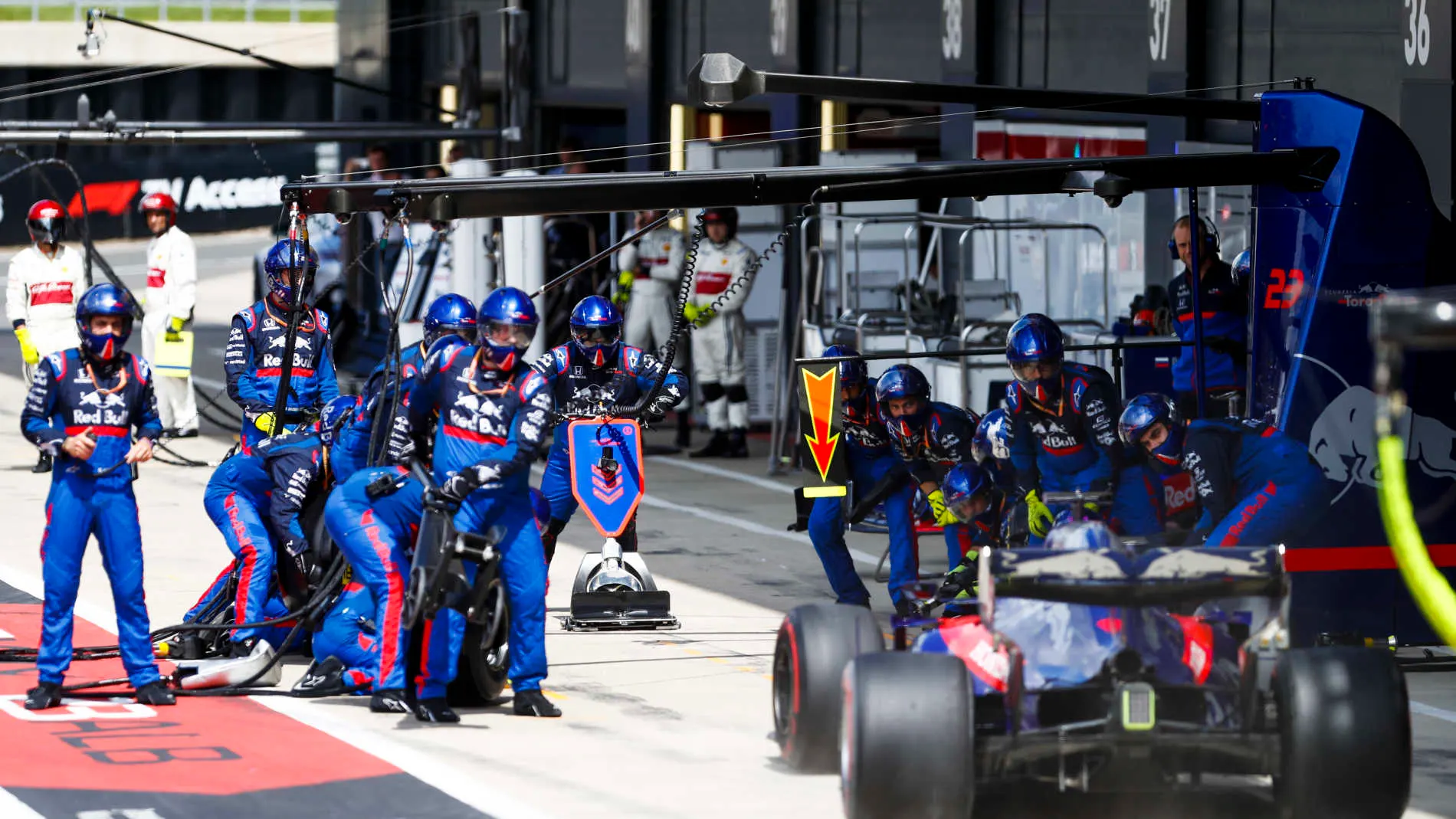 SILVERSTONE, UNITED KINGDOM - JULY 14: Daniil Kvyat, Toro Rosso STR14, comes in for a stop during the British GP at Silverstone on July 14, 2019 in Silverstone, United Kingdom. (Photo by Glenn Dunbar / LAT Images)