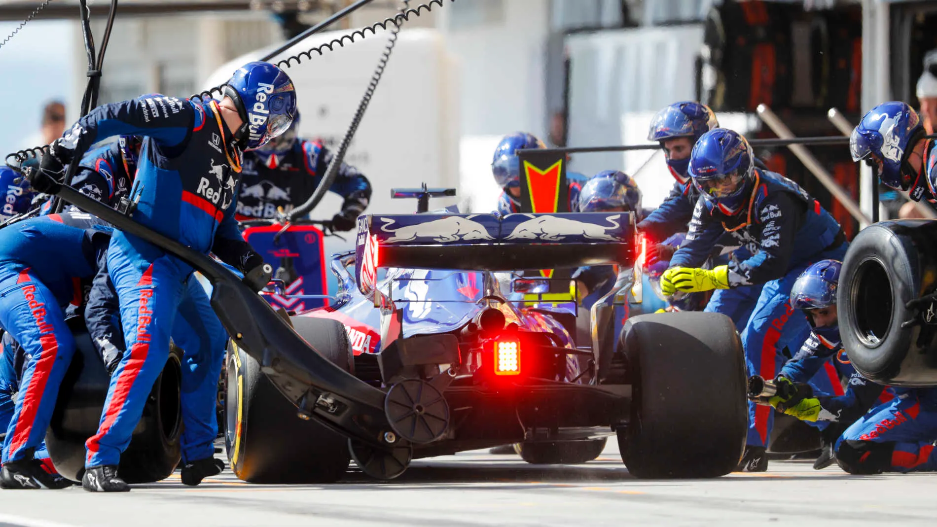 HUNGARORING, HUNGARY - AUGUST 04: Daniil Kvyat, Toro Rosso STR14, in the pits during the Hungarian GP at Hungaroring on August 04, 2019 in Hungaroring, Hungary. (Photo by Steven Tee / LAT Images)