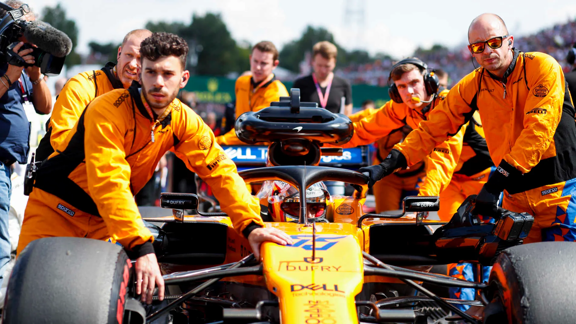 HUNGARORING, HUNGARY - AUGUST 04: Carlos Sainz Jr., McLaren MCL34, arrives on the grid during the