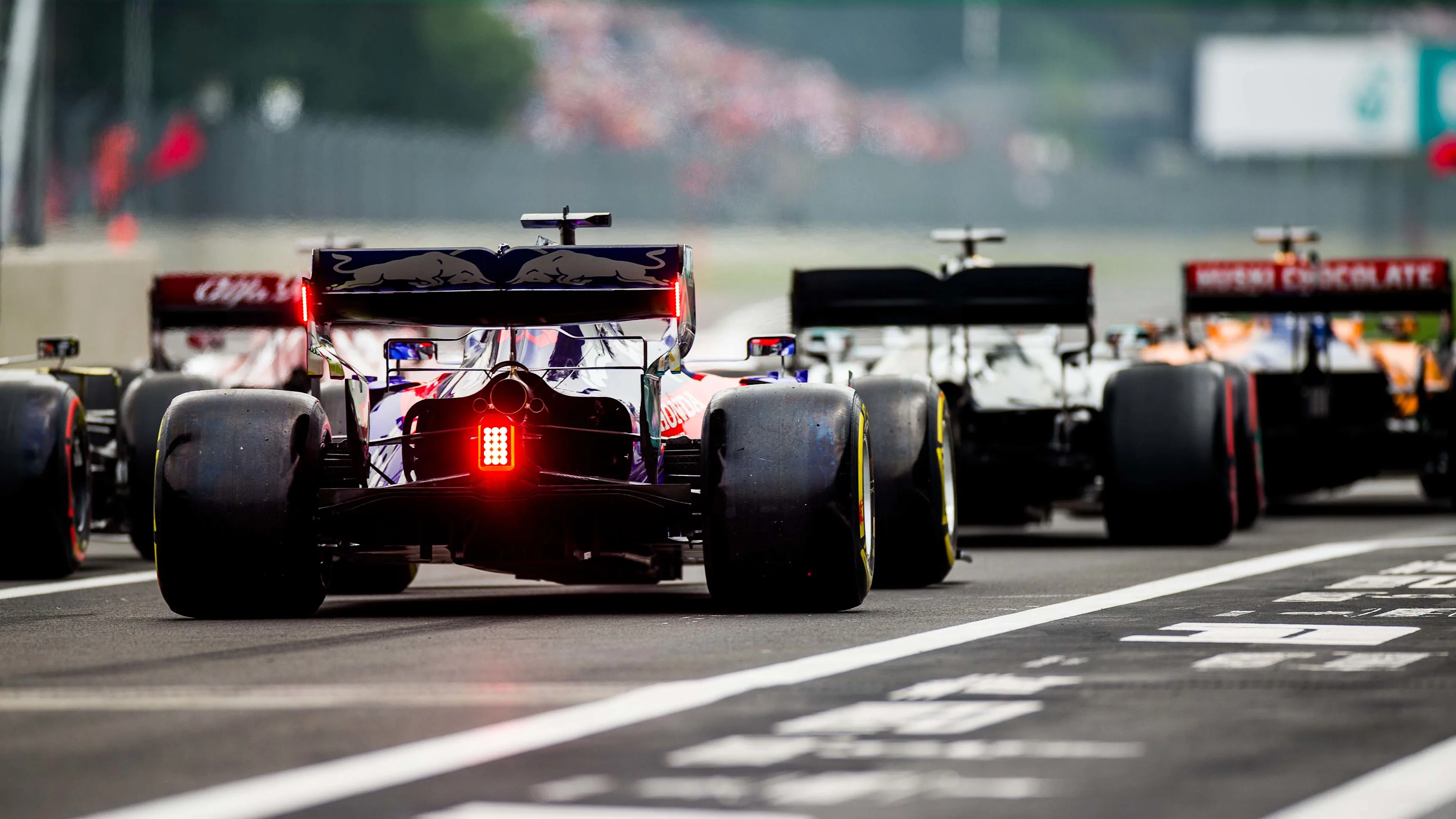 MEXICO CITY, MEXICO - OCTOBER 25: Daniil Kvyat of Scuderia Toro Rosso and Russia during practice