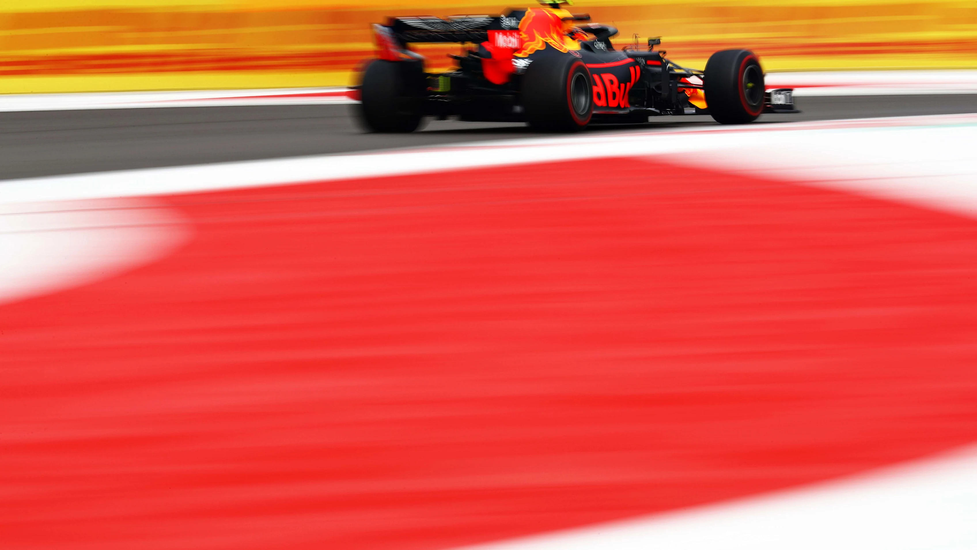 MEXICO CITY, MEXICO - OCTOBER 25: Alexander Albon of Thailand driving the (23) Aston Martin Red