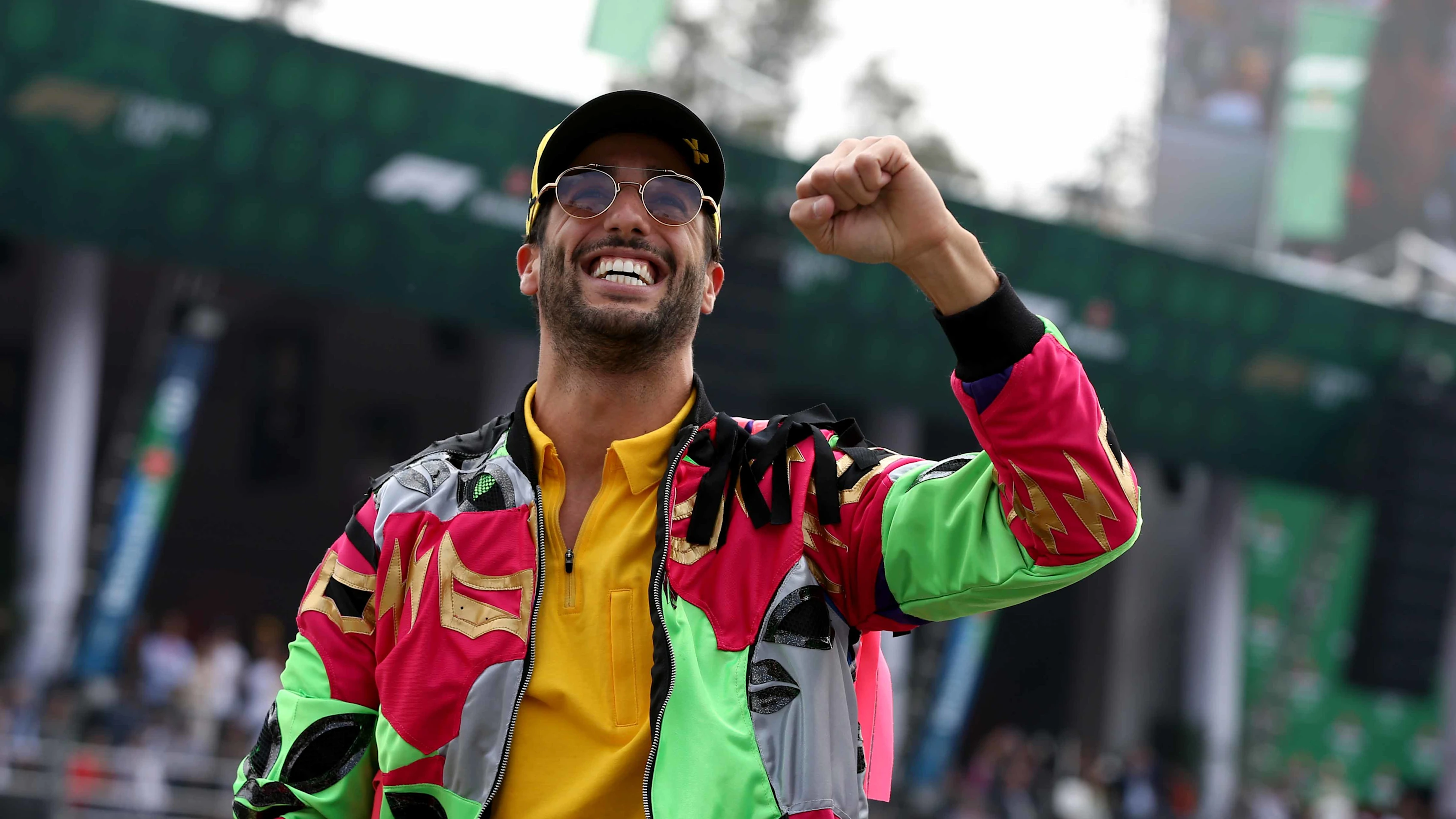 MEXICO CITY, MEXICO - OCTOBER 27: Daniel Ricciardo of Australia and Renault Sport F1 waves to the