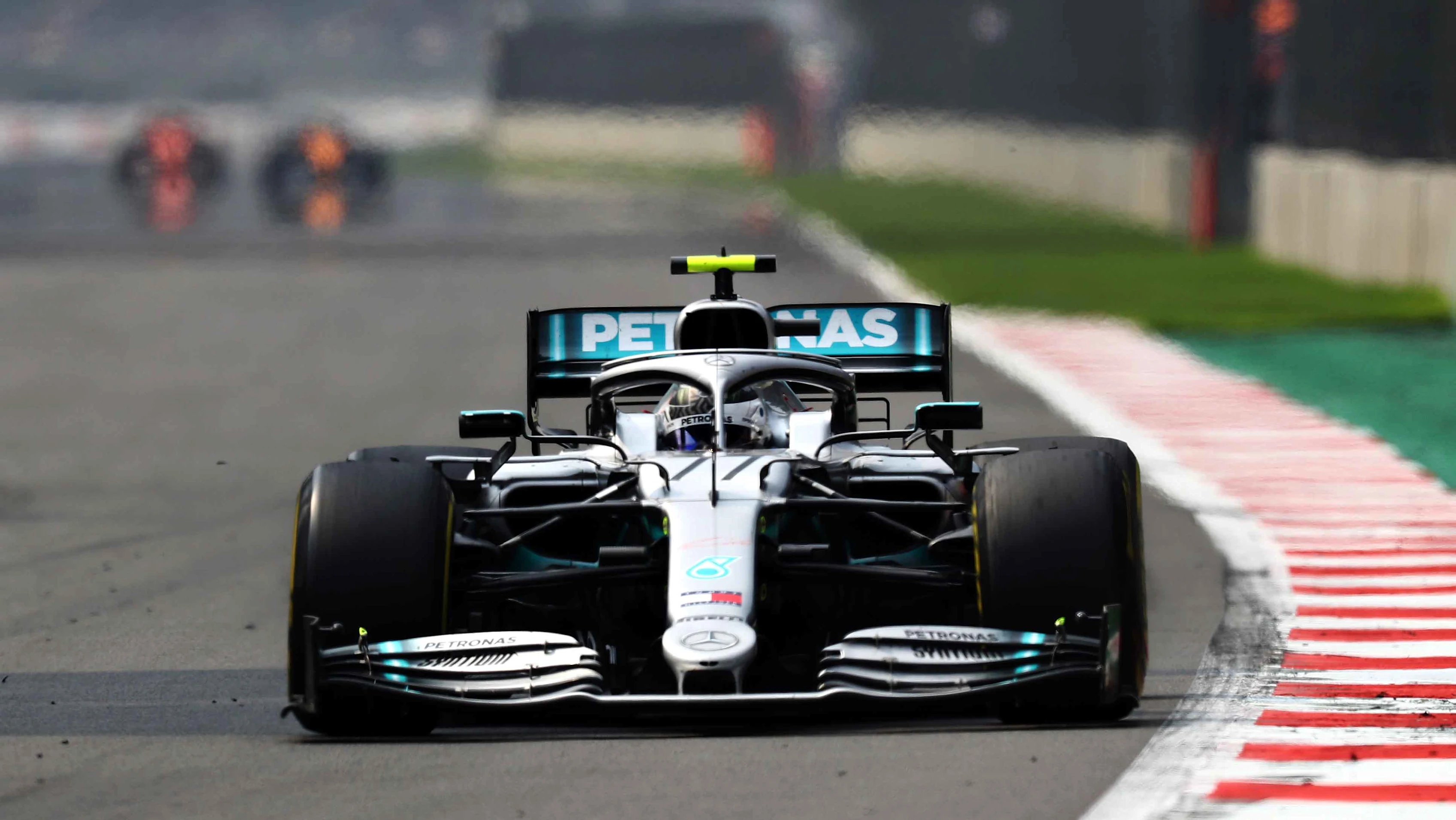 MEXICO CITY, MEXICO - OCTOBER 27: Valtteri Bottas driving the (77) Mercedes AMG Petronas F1 Team