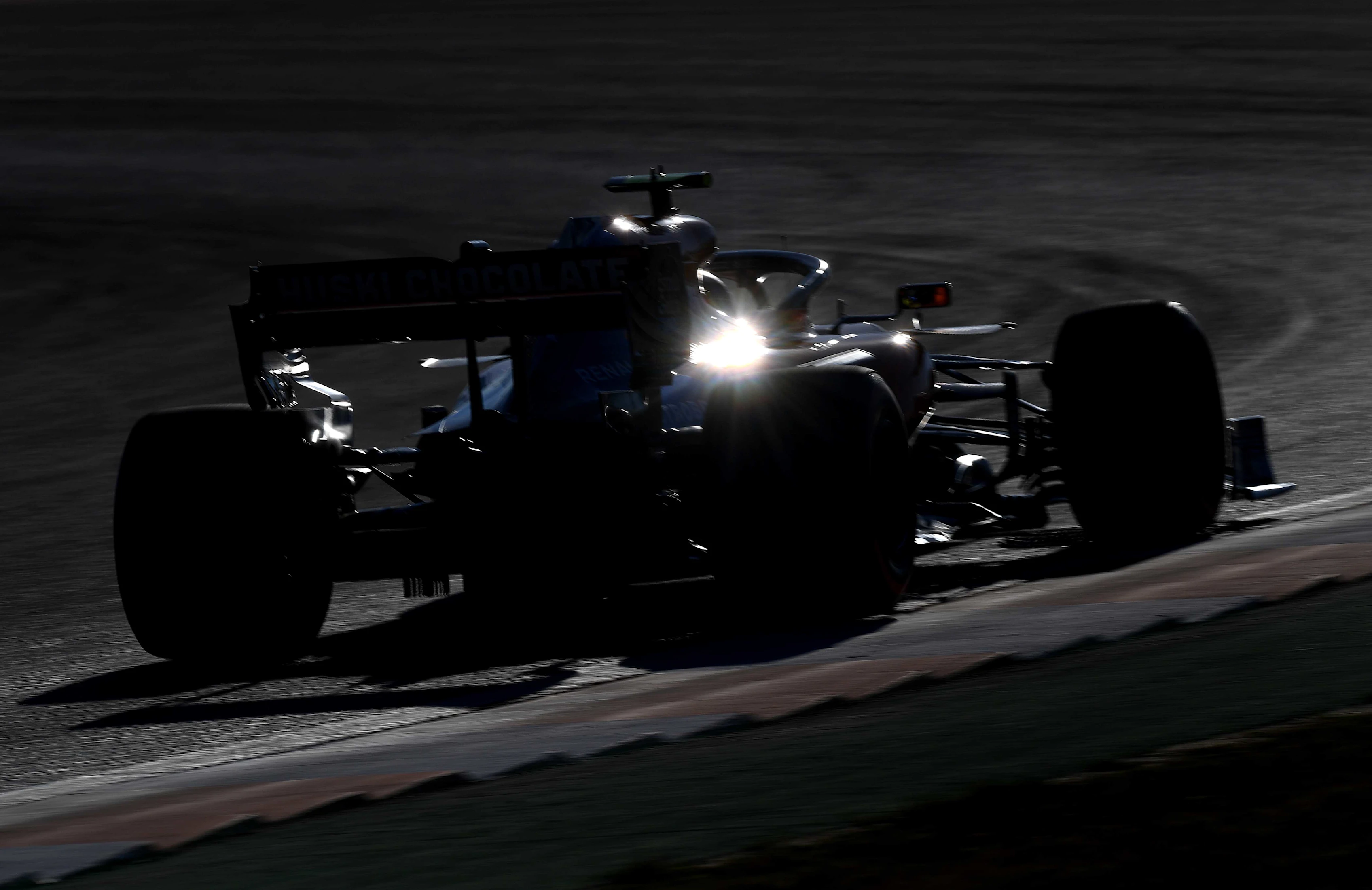 AUSTIN, TEXAS - NOVEMBER 02: Lando Norris of Great Britain driving the (4) McLaren F1 Team MCL34 Renault on track during qualifying for the F1 Grand Prix of USA at Circuit of The Americas on November 02, 2019 in Austin, Texas. (Photo by Clive Mason/Getty Images)