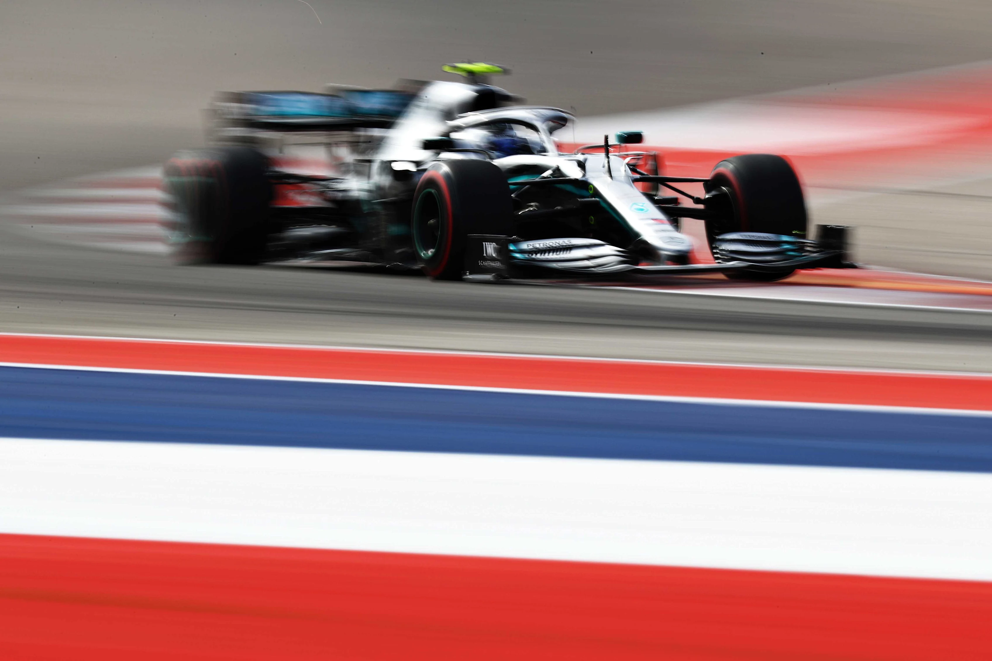AUSTIN, TEXAS - NOVEMBER 02: Valtteri Bottas driving the (77) Mercedes AMG Petronas F1 Team