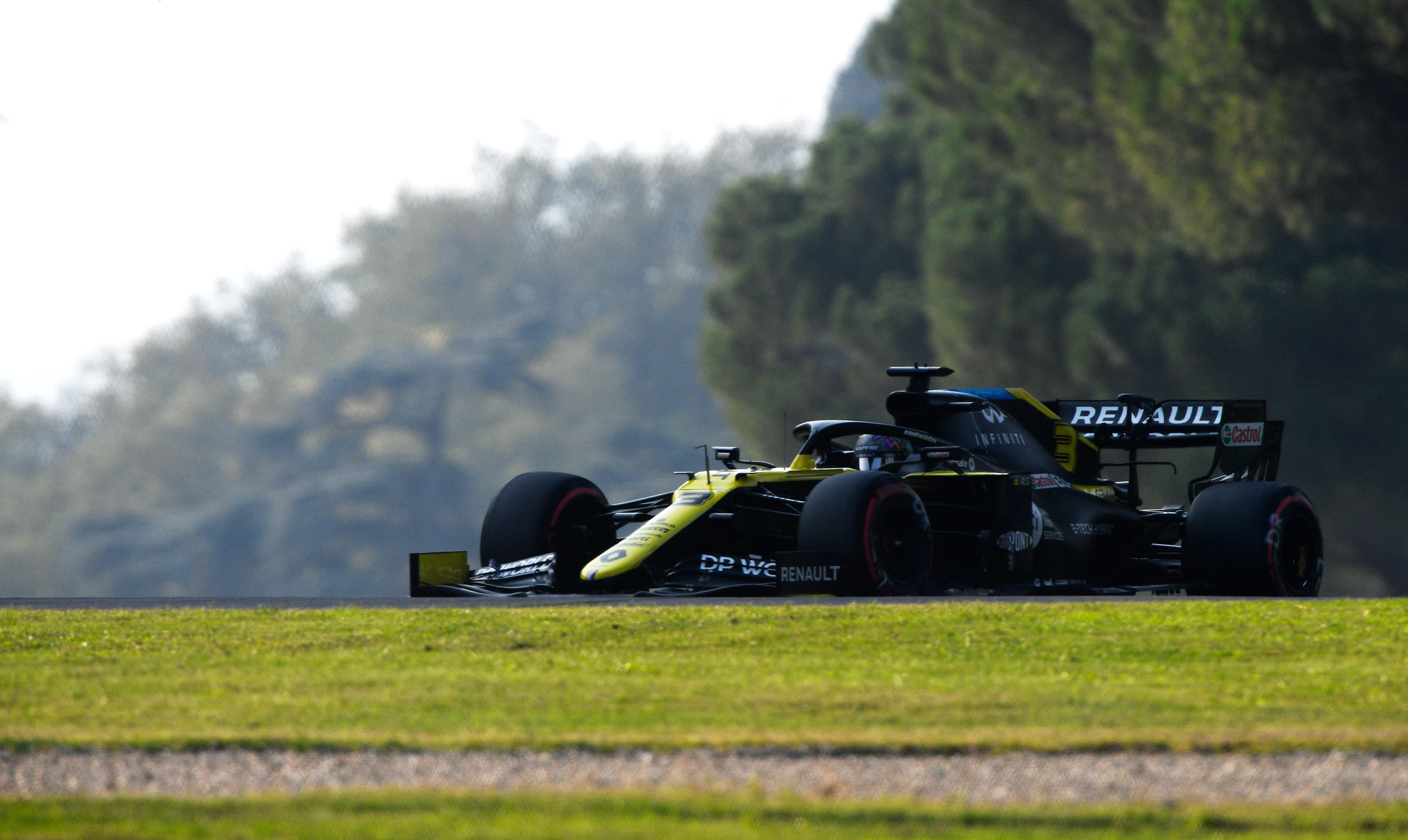 IMOLA, ITALY - OCTOBER 31: Daniel Ricciardo of Australia driving the (3) Renault Sport Formula One Team RS20 on track during qualifying ahead of the F1 Grand Prix of Emilia Romagna at Autodromo Enzo e Dino Ferrari on October 31, 2020 in Imola, Italy. (Photo by Rudy Carezzevoli/Getty Images)