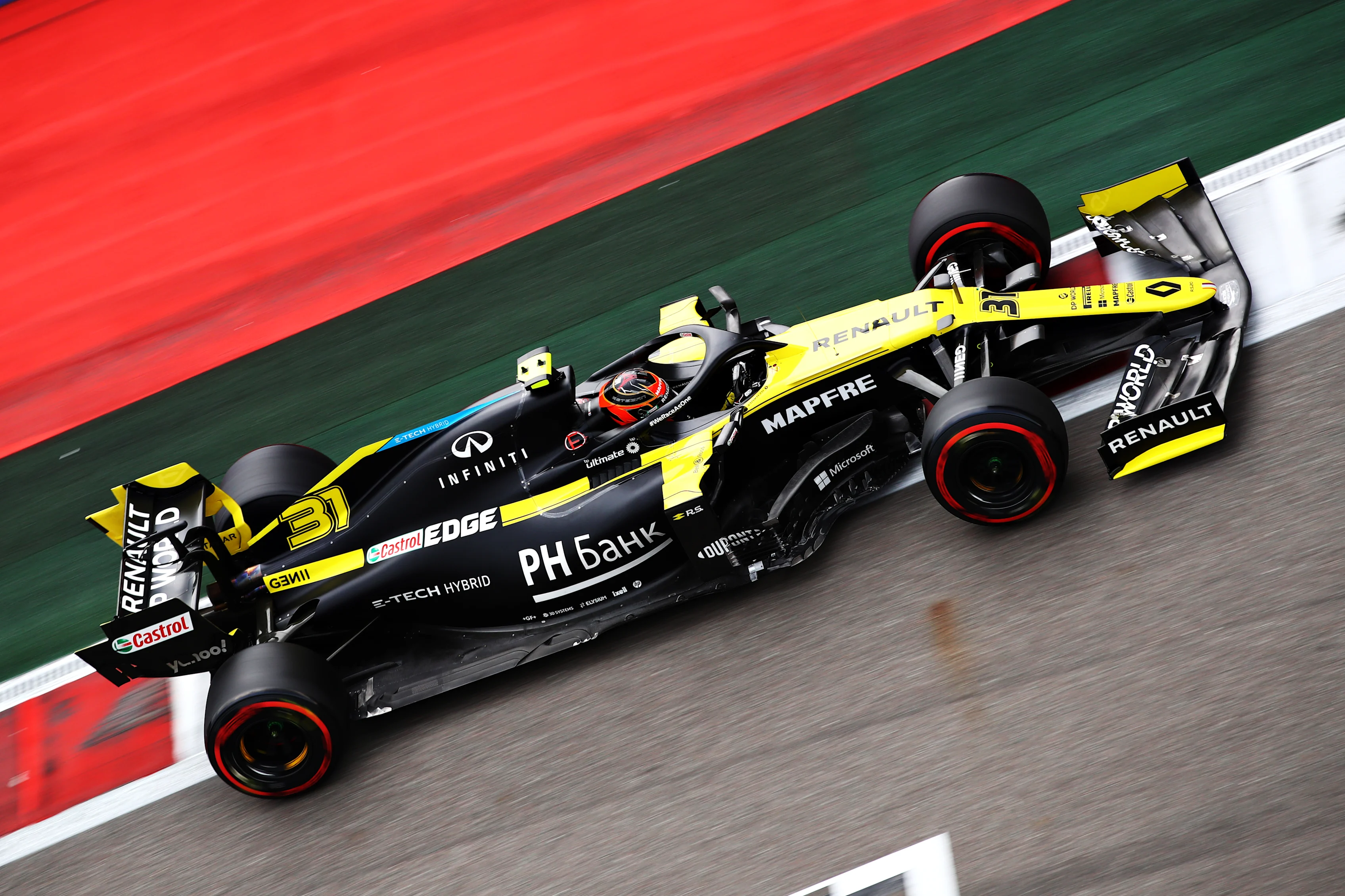 SOCHI, RUSSIA - SEPTEMBER 26: Esteban Ocon of France driving the (31) Renault Sport Formula One Team RS20 during qualifying ahead of the F1 Grand Prix of Russia at Sochi Autodrom on September 26, 2020 in Sochi, Russia. (Photo by Mark Thompson/Getty Images)