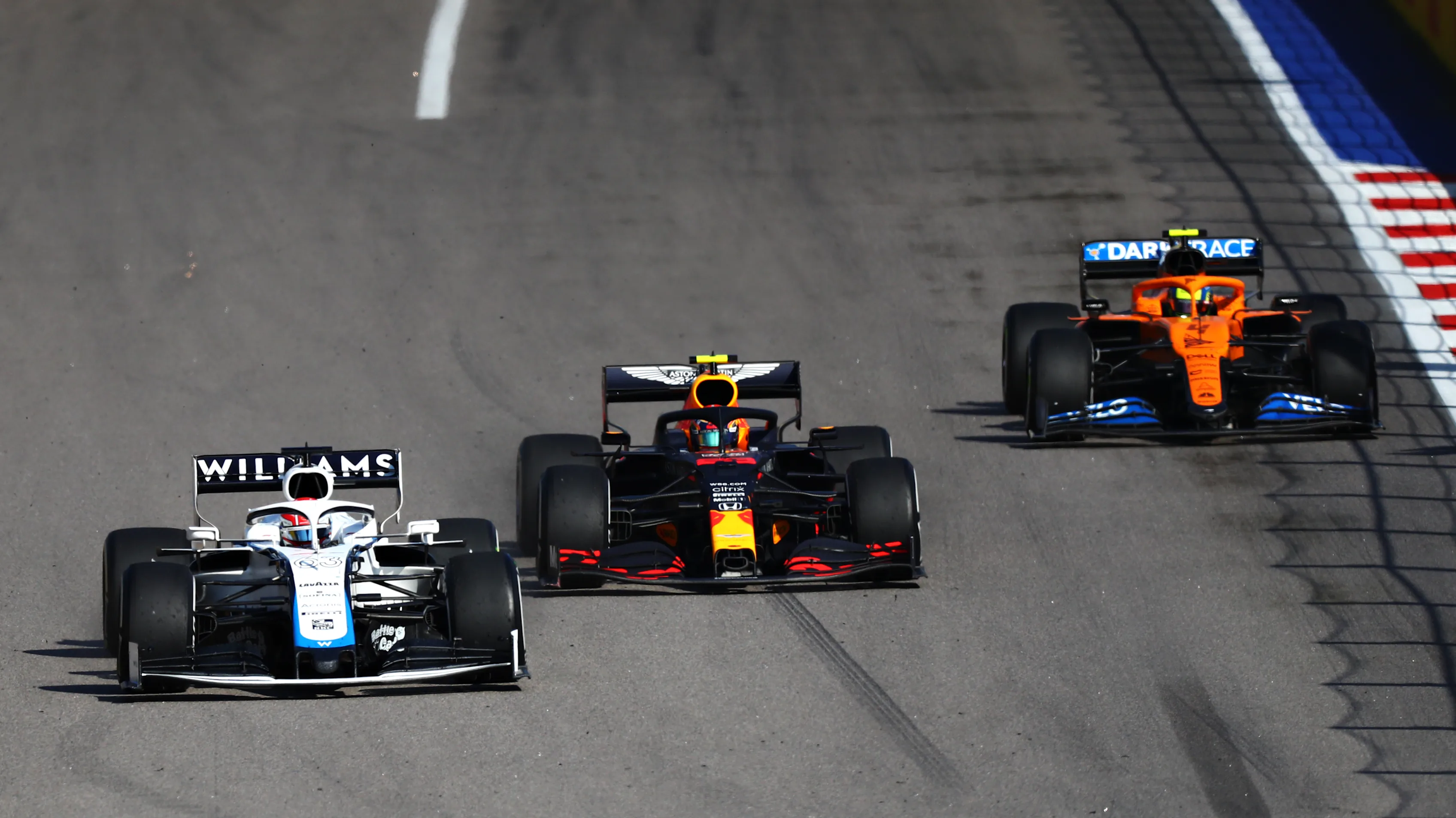 SOCHI, RUSSIA - SEPTEMBER 27: George Russell of Great Britain driving the (63) Williams Racing FW43