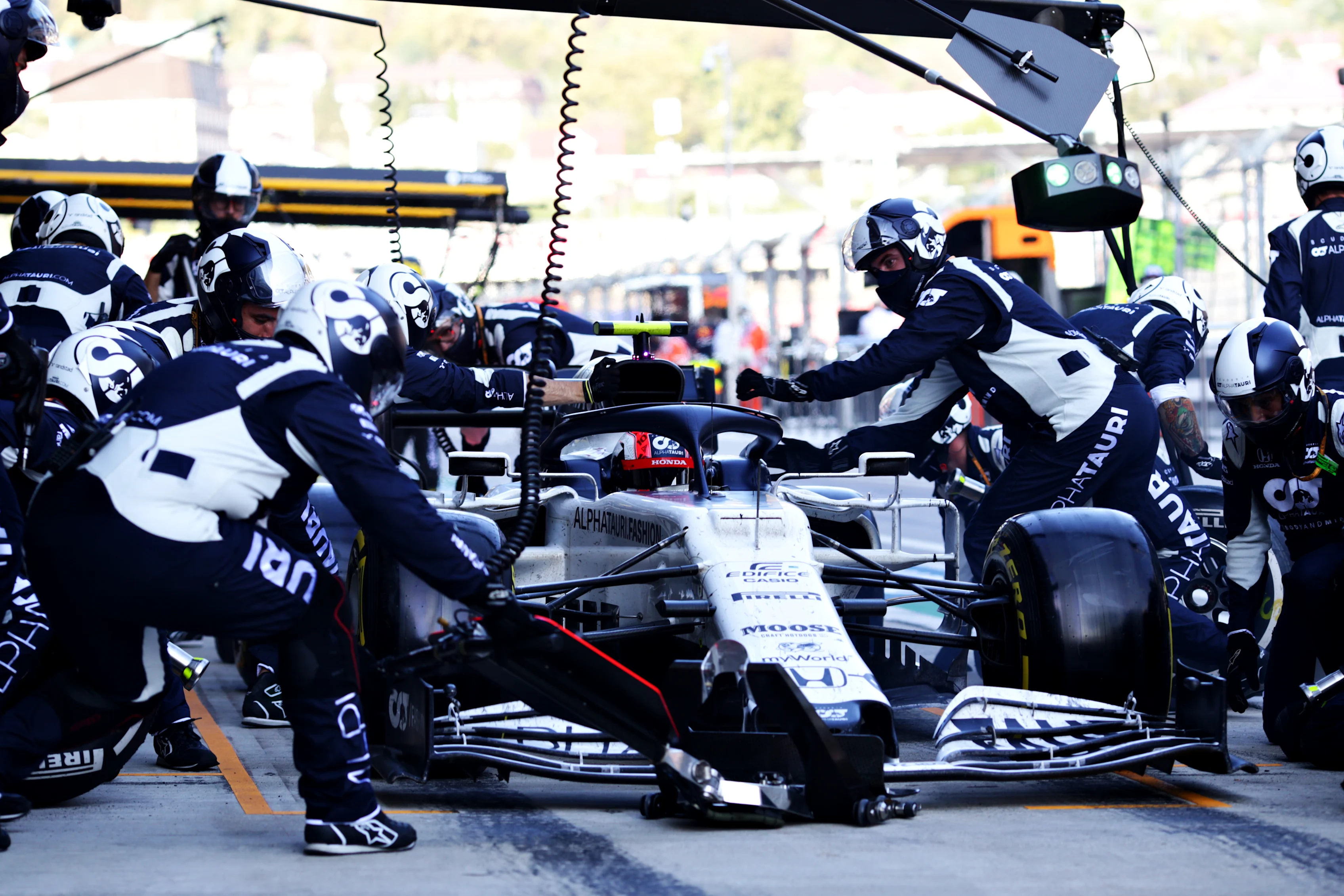 SOCHI, RUSSIA - SEPTEMBER 27: Pierre Gasly of France driving the (10) Scuderia AlphaTauri AT01 Honda makes a pitstop during the F1 Grand Prix of Russia at Sochi Autodrom on September 27, 2020 in Sochi, Russia. (Photo by Peter Fox/Getty Images)