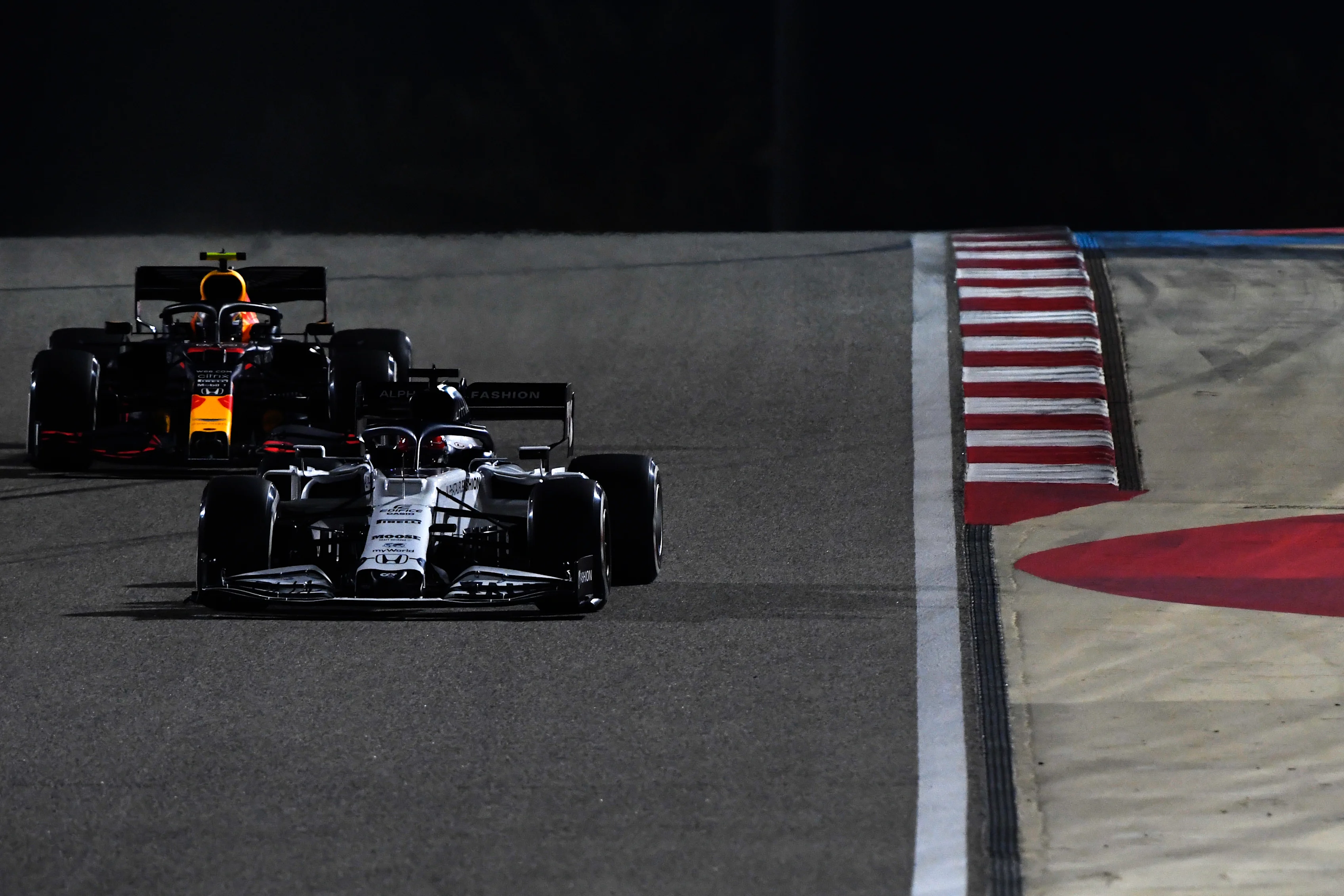BAHRAIN, BAHRAIN - DECEMBER 05: Daniil Kvyat of Russia driving the (26) Scuderia AlphaTauri AT01
