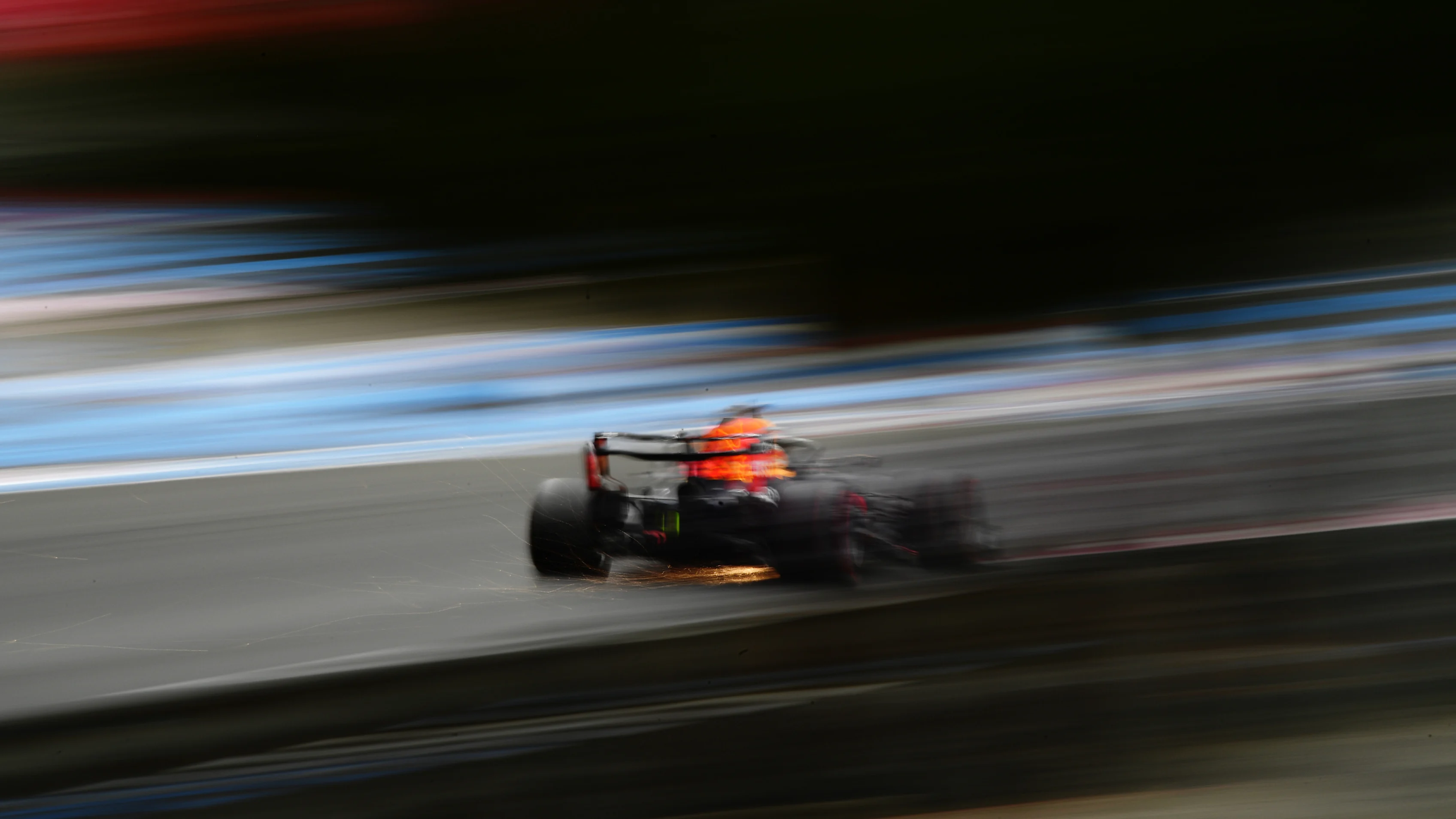 LE CASTELLET, FRANCE - JUNE 19: Max Verstappen of the Netherlands driving the (33) Red Bull Racing