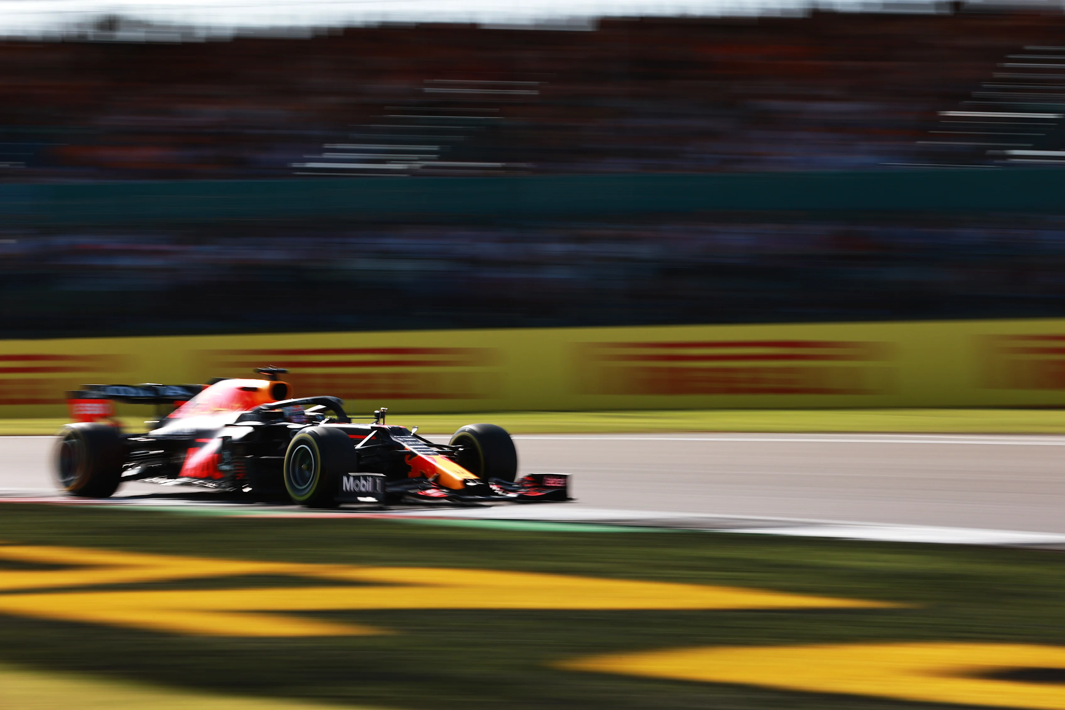 NORTHAMPTON, ENGLAND - JULY 17: Max Verstappen of the Netherlands driving the (33) Red Bull Racing RB16B Honda during the Sprint for the F1 Grand Prix of Great Britain at Silverstone on July 17, 2021 in Northampton, England. (Photo by Mark Thompson/Getty Images)