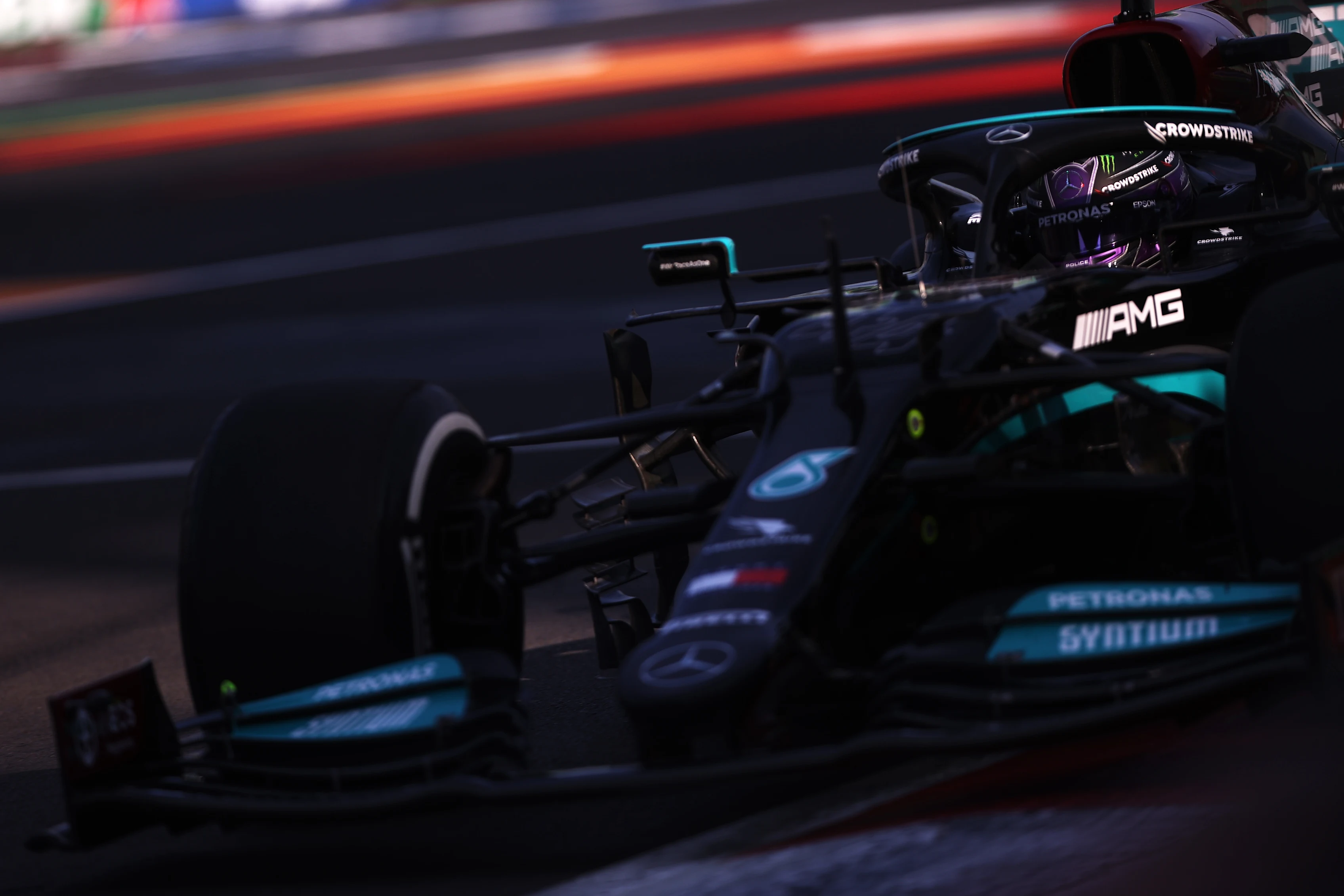 MEXICO CITY, MEXICO - NOVEMBER 05: Lewis Hamilton of Great Britain driving the (44) Mercedes AMG Petronas F1 Team Mercedes W12 during practice ahead of the F1 Grand Prix of Mexico at Autodromo Hermanos Rodriguez on November 05, 2021 in Mexico City, Mexico. (Photo by Lars Baron/Getty Images)