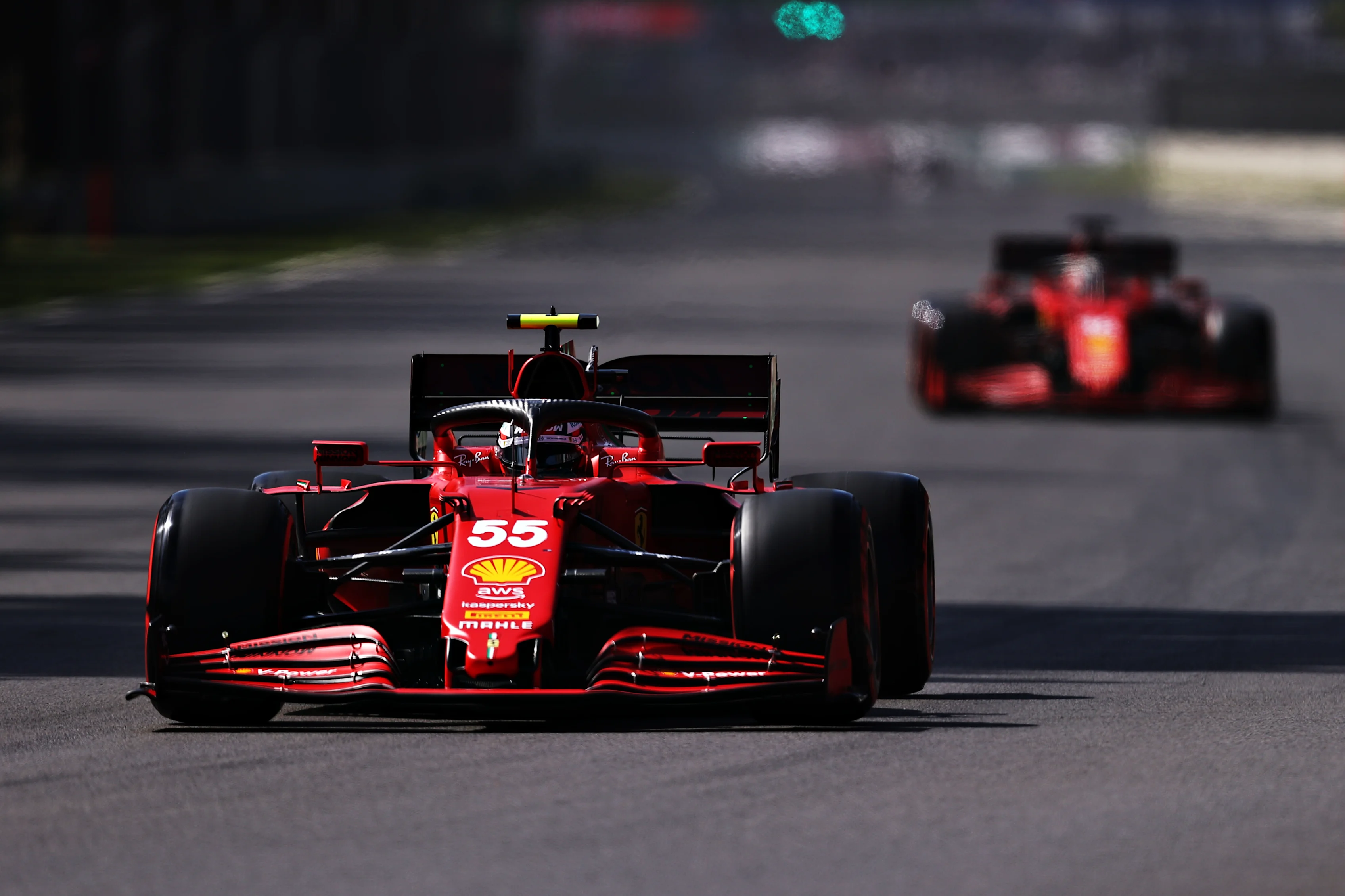 MEXICO CITY, MEXICO - NOVEMBER 06: Carlos Sainz of Spain driving the (55) Scuderia Ferrari SF21 during qualifying ahead of the F1 Grand Prix of Mexico at Autodromo Hermanos Rodriguez on November 06, 2021 in Mexico City, Mexico. (Photo by Lars Baron/Getty Images)