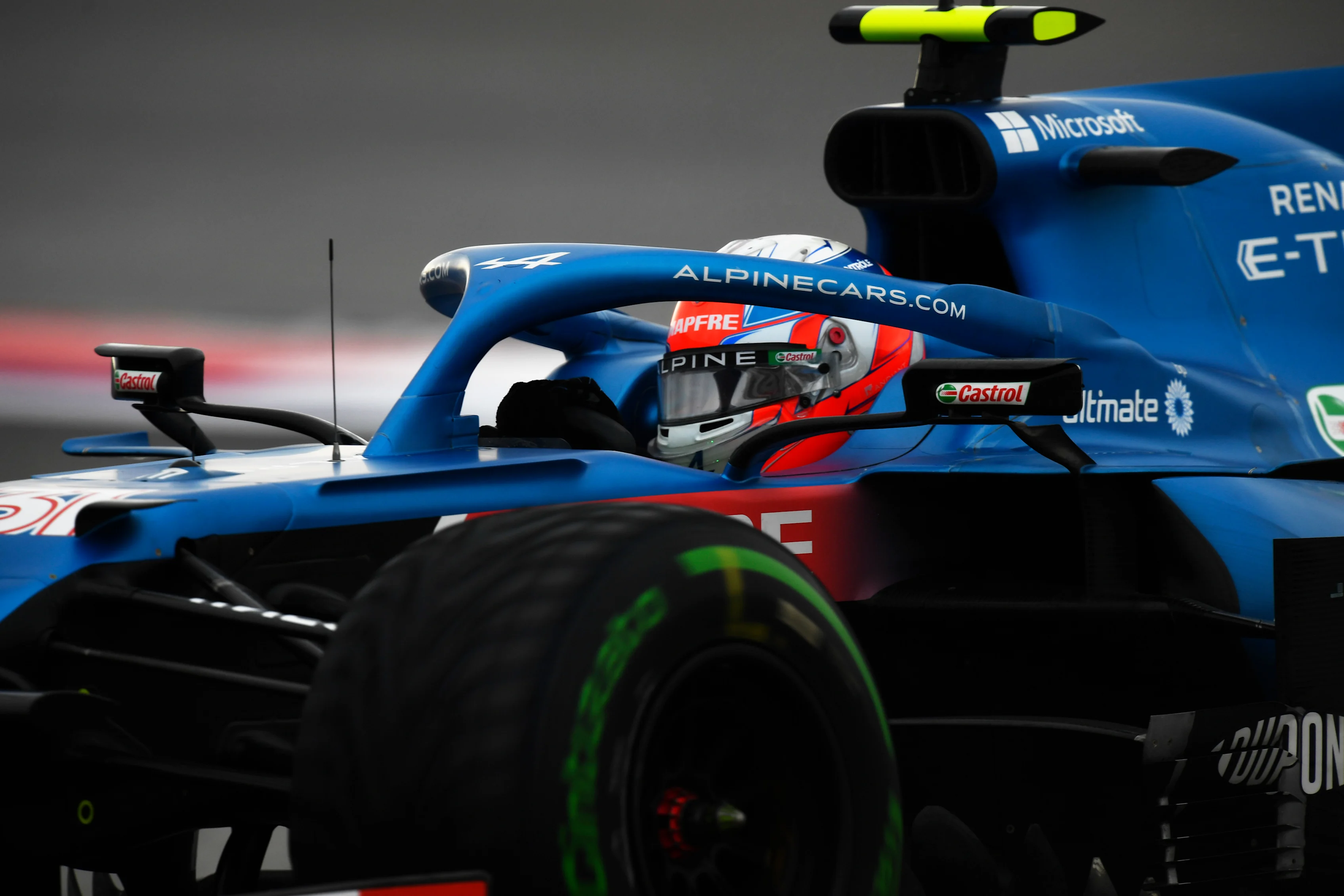 SOCHI, RUSSIA - SEPTEMBER 25: Esteban Ocon of France driving the (31) Alpine A521 Renault on track during qualifying ahead of the F1 Grand Prix of Russia at Sochi Autodrom on September 25, 2021 in Sochi, Russia. (Photo by Rudy Carezzevoli/Getty Images)