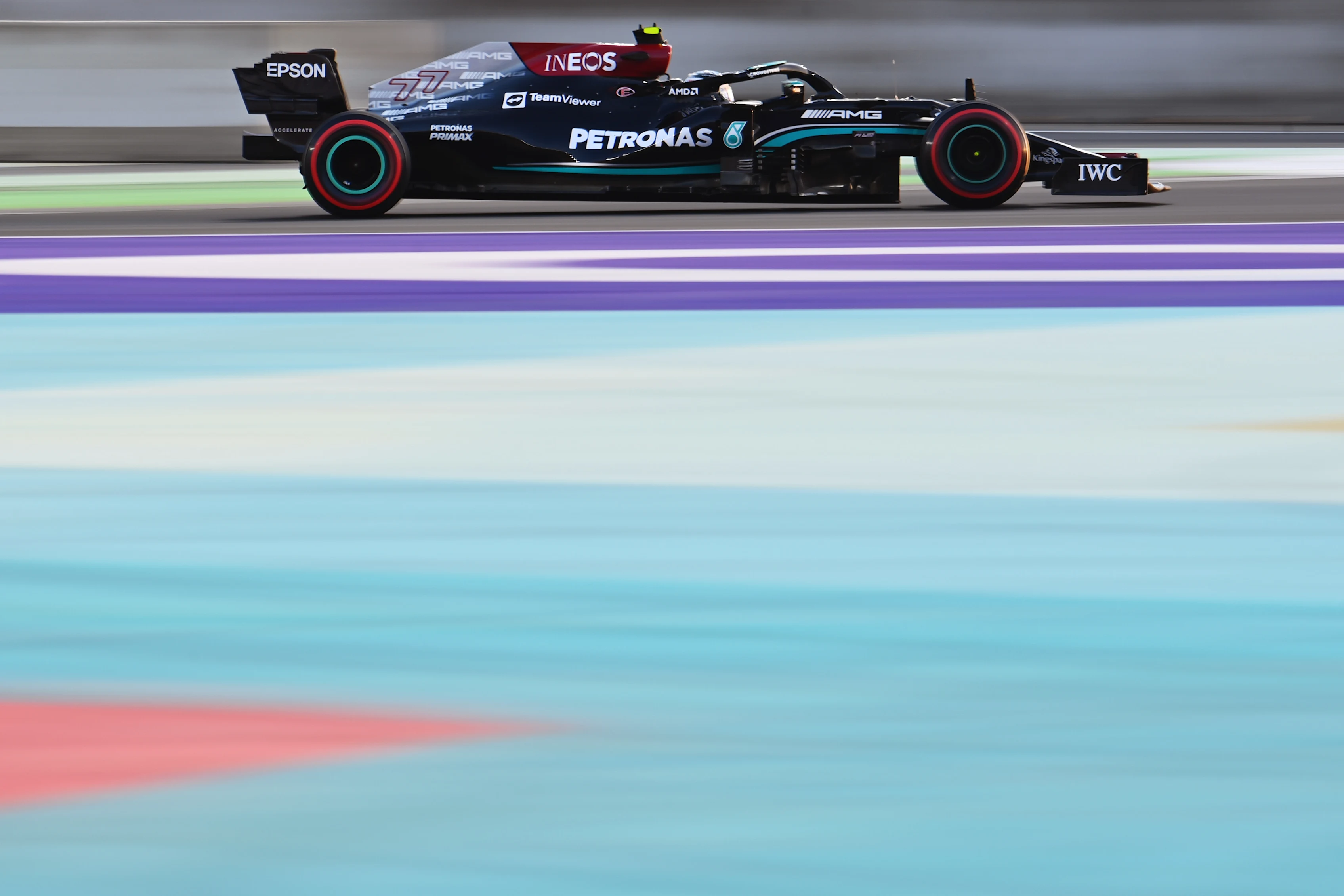 JEDDAH, SAUDI ARABIA - DECEMBER 03: Valtteri Bottas of Finland driving the (77) Mercedes AMG Petronas F1 Team Mercedes W12 during practice ahead of the F1 Grand Prix of Saudi Arabia at Jeddah Corniche Circuit on December 03, 2021 in Jeddah, Saudi Arabia. (Photo by Dan Mullan/Getty Images)