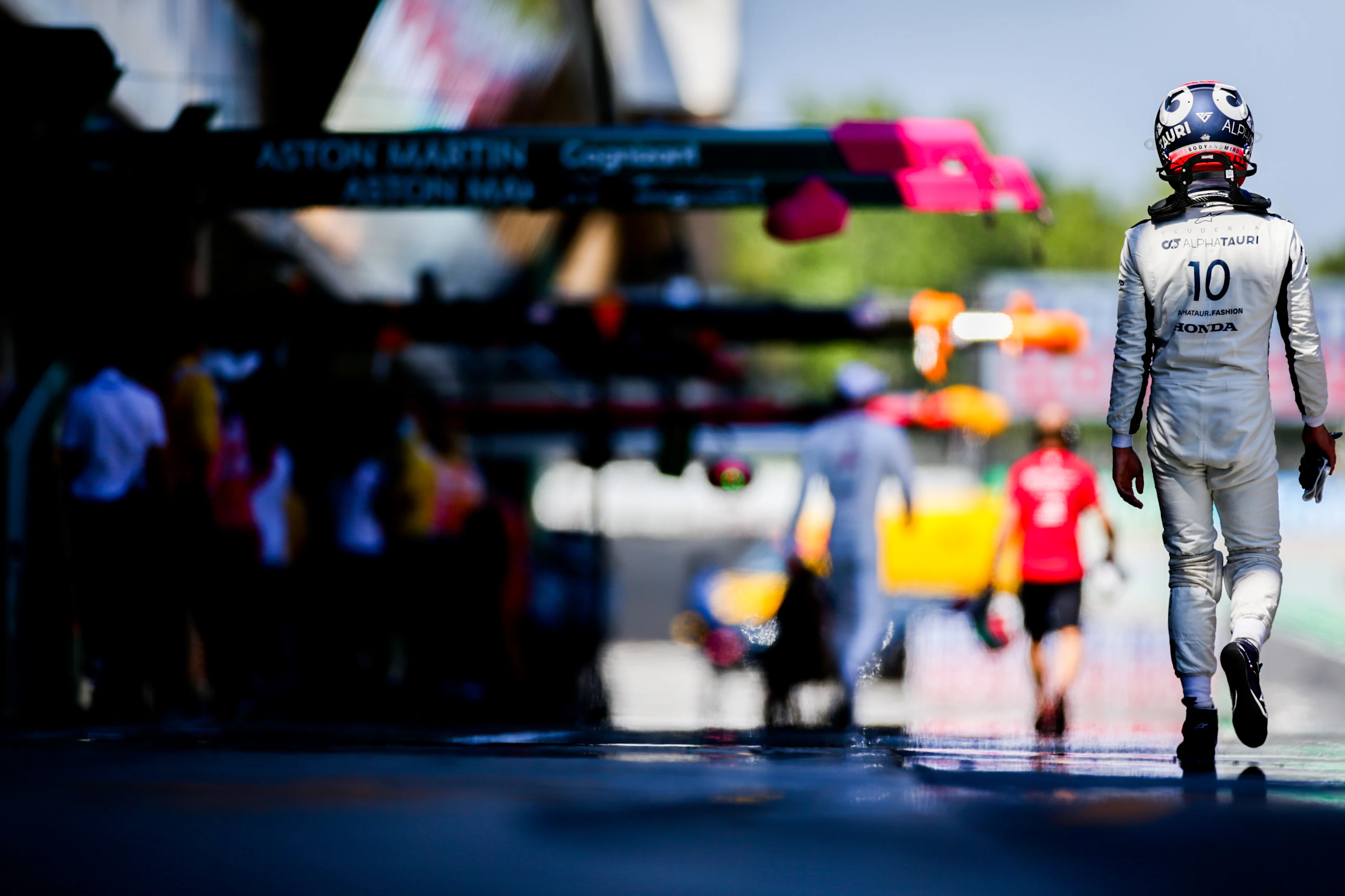 BARCELONA, SPAIN - MAY 08: Pierre Gasly of Scuderia AlphaTauri and France  during qualifying for the F1 Grand Prix of Spain at Circuit de Barcelona-Catalunya on May 08, 2021 in Barcelona, Spain. (Photo by Peter Fox/Getty Images)