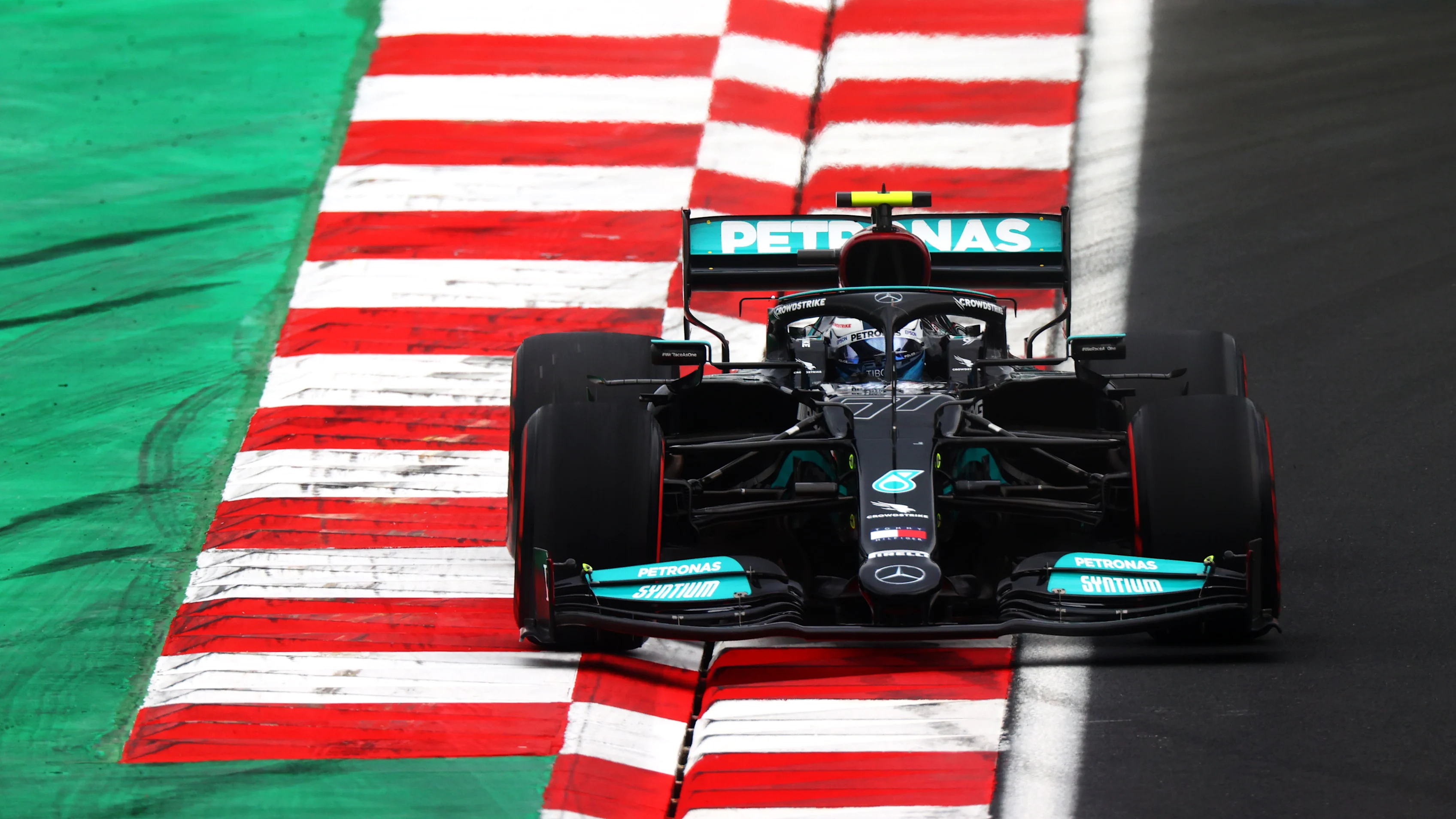 ISTANBUL, TURKEY - OCTOBER 09: Valtteri Bottas of Finland driving the (77) Mercedes AMG Petronas F1 Team Mercedes W12 during qualifying ahead of the F1 Grand Prix of Turkey at Intercity Istanbul Park on October 09, 2021 in Istanbul, Turkey. (Photo by Dan Istitene - Formula 1/Formula 1 via Getty Images)