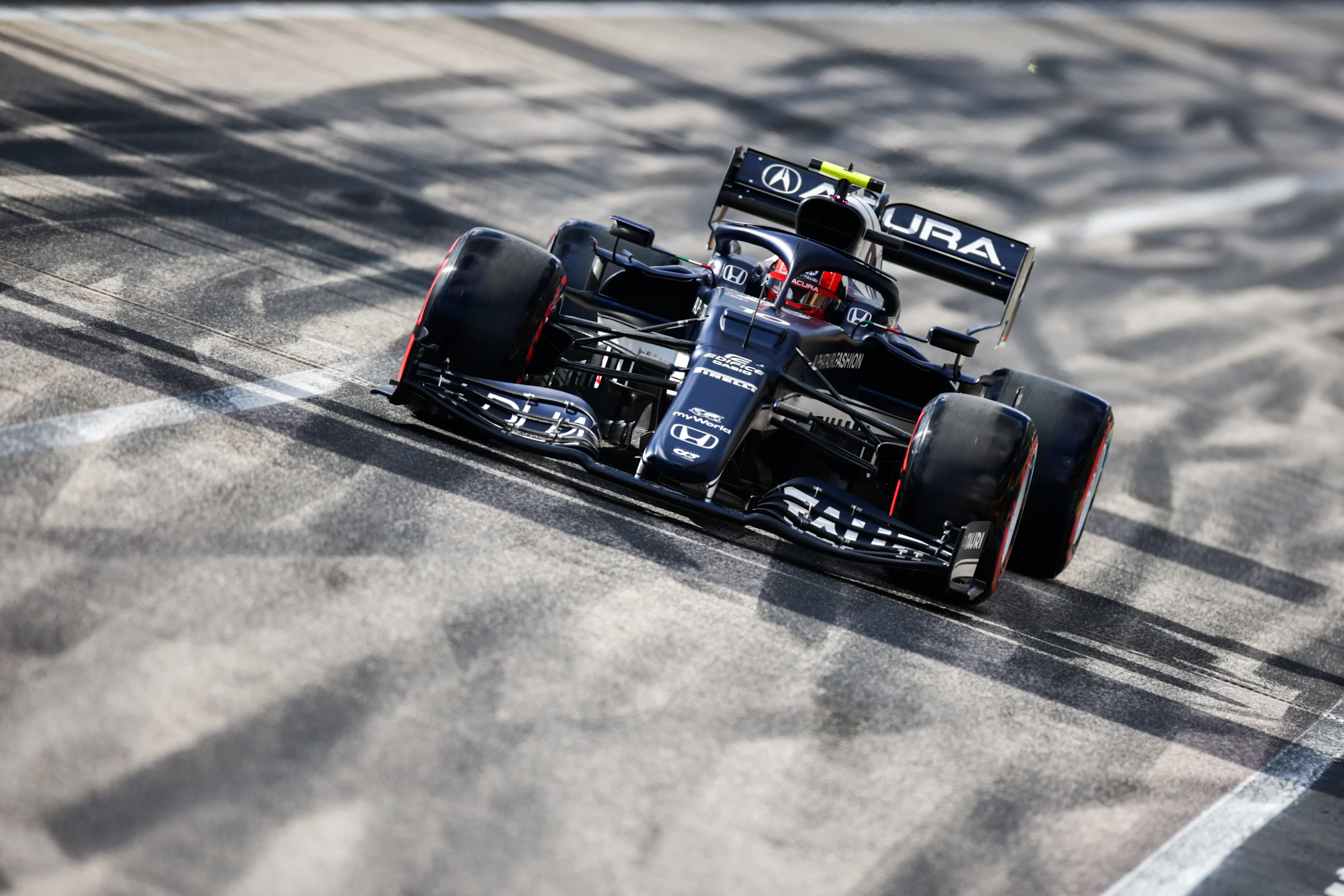 AUSTIN, TEXAS - OCTOBER 23: Pierre Gasly of Scuderia AlphaTauri and France  during qualifying ahead of the F1 Grand Prix of USA at Circuit of The Americas on October 23, 2021 in Austin, Texas. (Photo by Peter Fox/Getty Images)