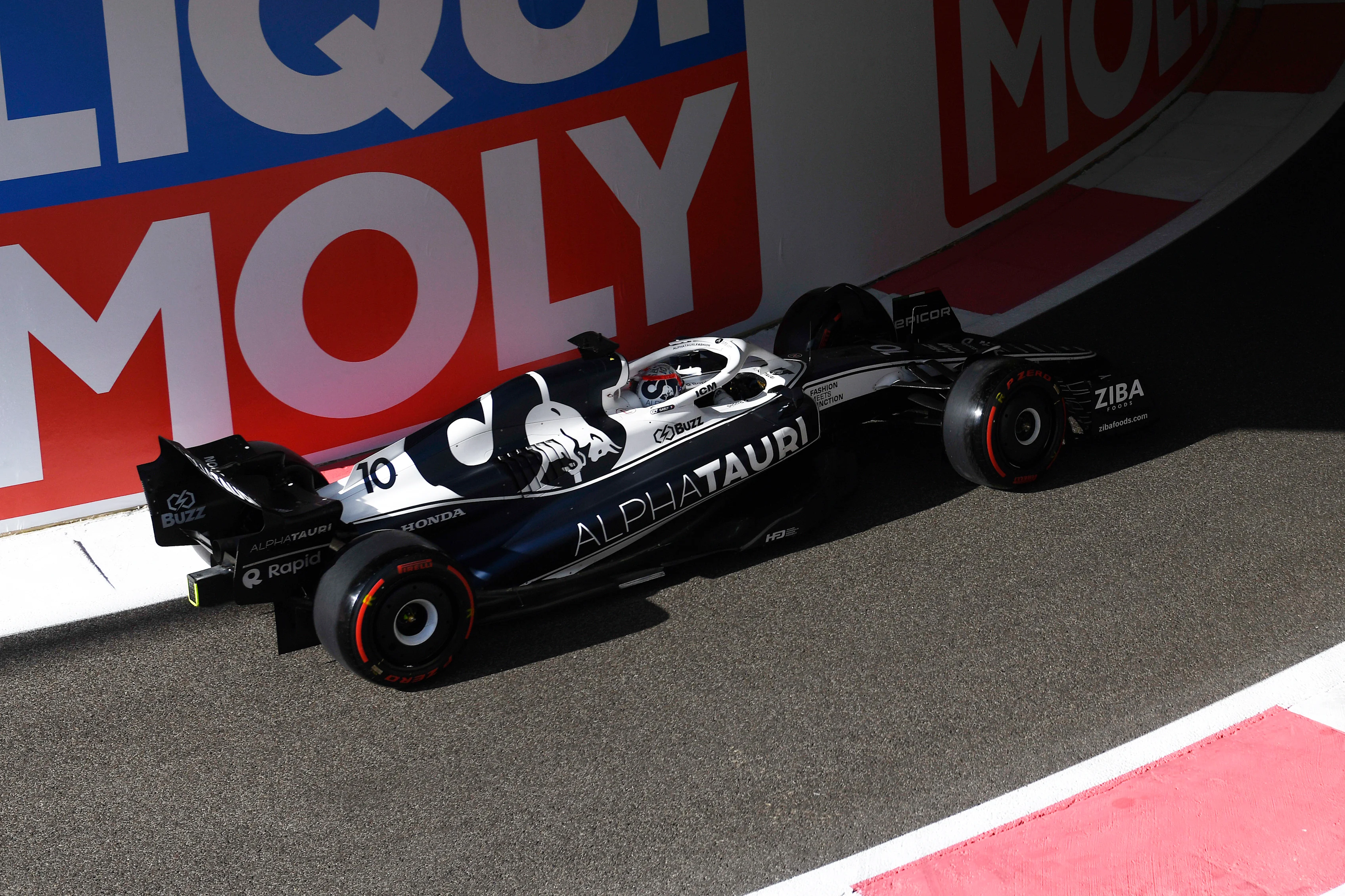 ABU DHABI, UNITED ARAB EMIRATES - NOVEMBER 18: Pierre Gasly of France driving the (10) Scuderia AlphaTauri AT03 on track during practice ahead of the F1 Grand Prix of Abu Dhabi at Yas Marina Circuit on November 18, 2022 in Abu Dhabi, United Arab Emirates. (Photo by Rudy Carezzevoli/Getty Images)