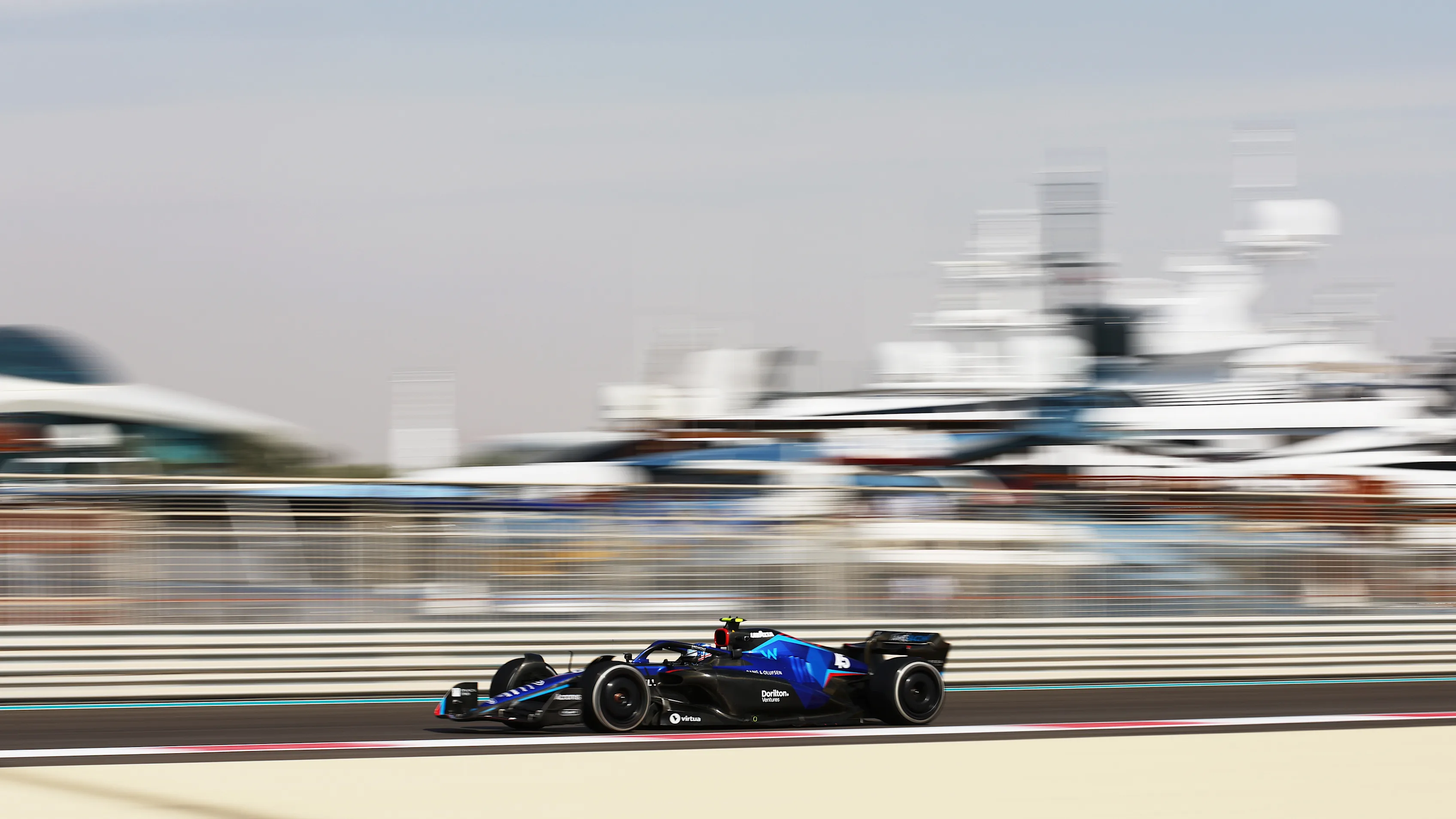 ABU DHABI, UNITED ARAB EMIRATES - NOVEMBER 18: Logan Sargeant of United States driving the (45)