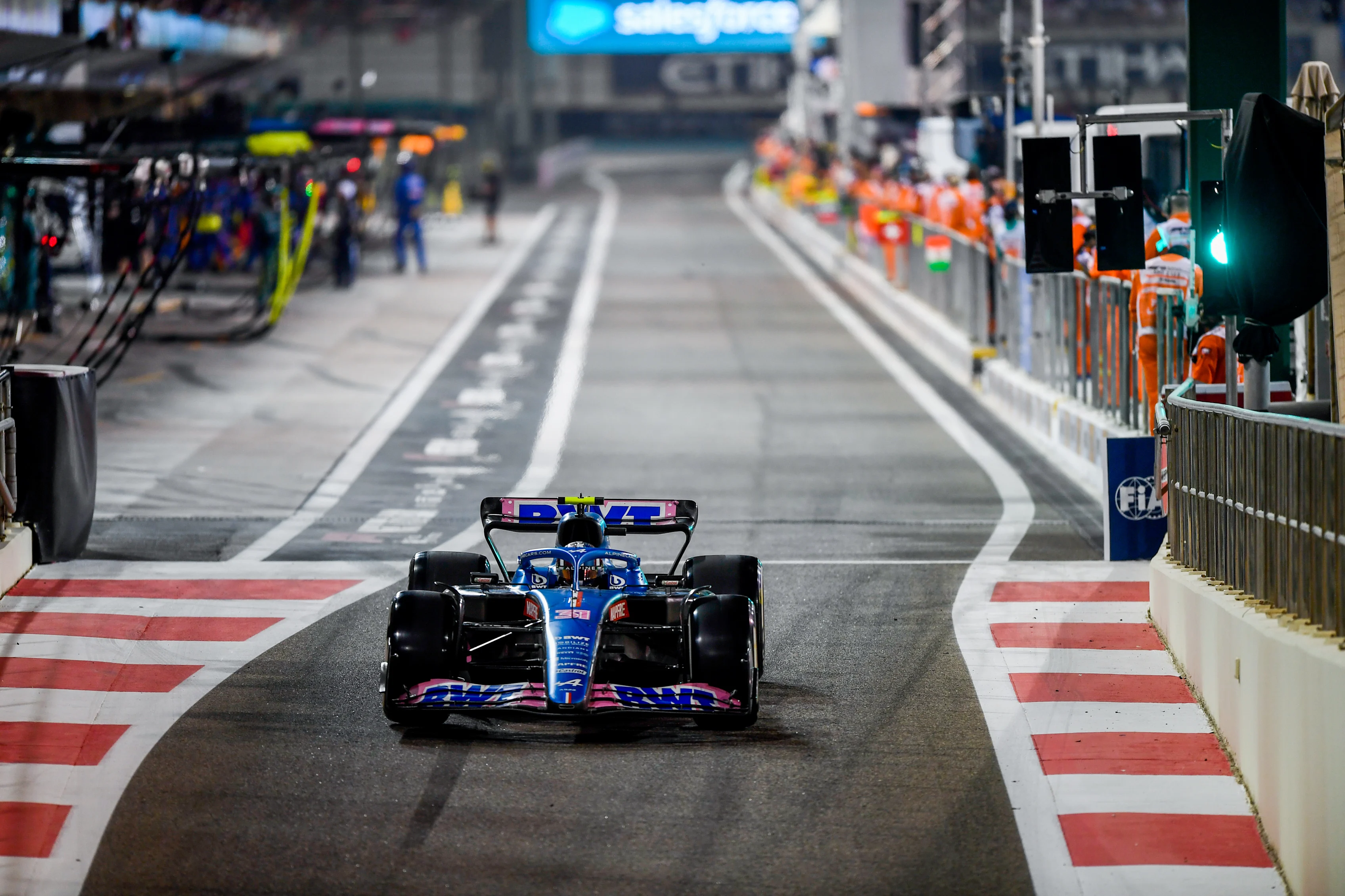 ABU DHABI, UNITED ARAB EMIRATES - NOVEMBER 20: Esteban Ocon of France driving the (31) Alpine F1