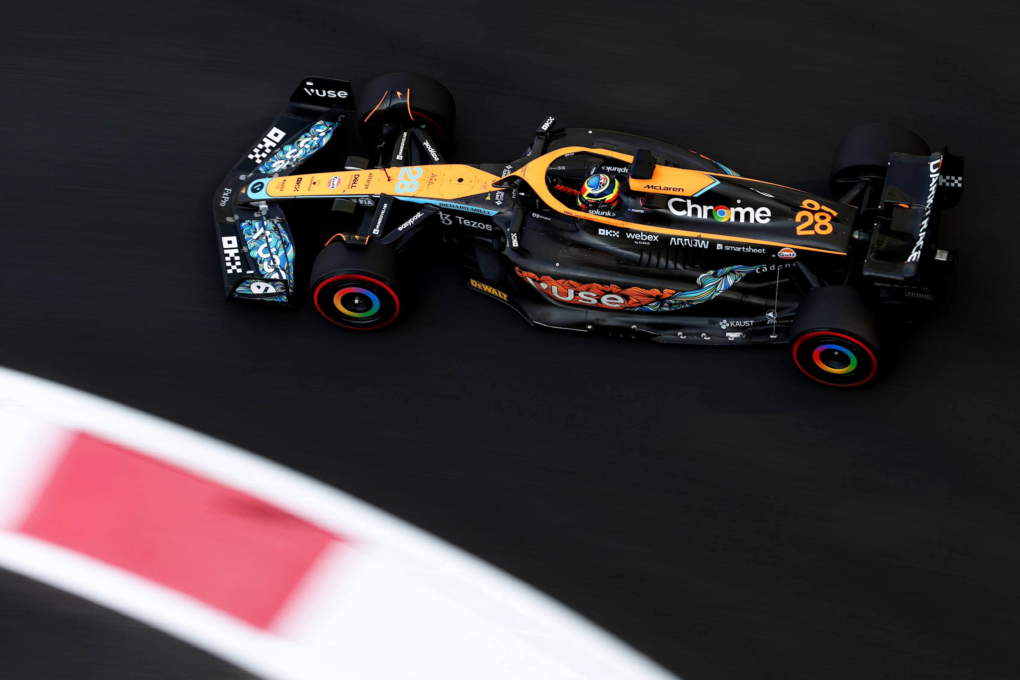 ABU DHABI, UNITED ARAB EMIRATES - NOVEMBER 22: Oscar Piastri of Australia driving the McLaren MCL36