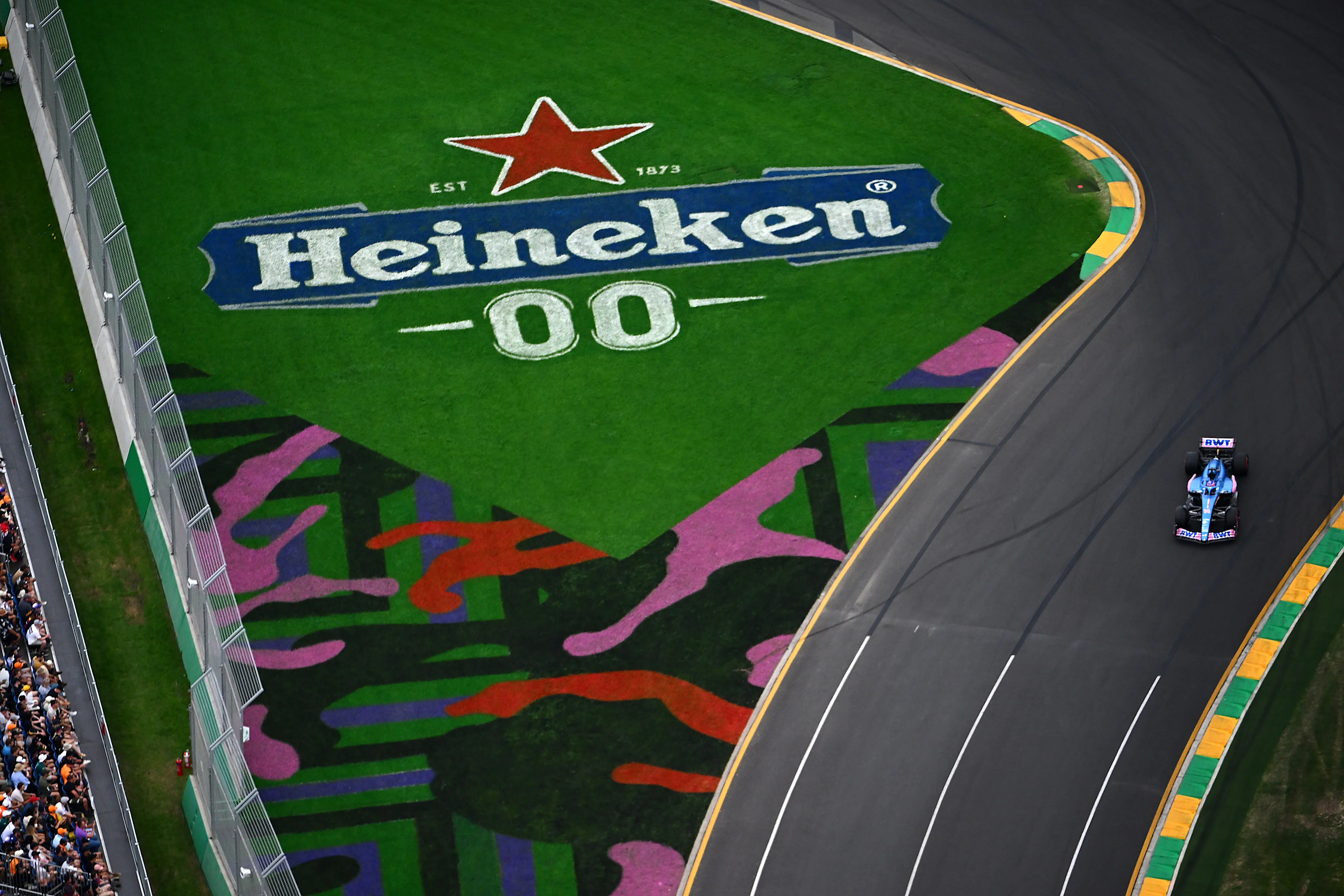 MELBOURNE, AUSTRALIA - APRIL 09: Fernando Alonso of Spain driving the (14) Alpine F1 A522 Renault on track during qualifying ahead of the F1 Grand Prix of Australia at Melbourne Grand Prix Circuit on April 09, 2022 in Melbourne, Australia. (Photo by Clive Mason/Getty Images)