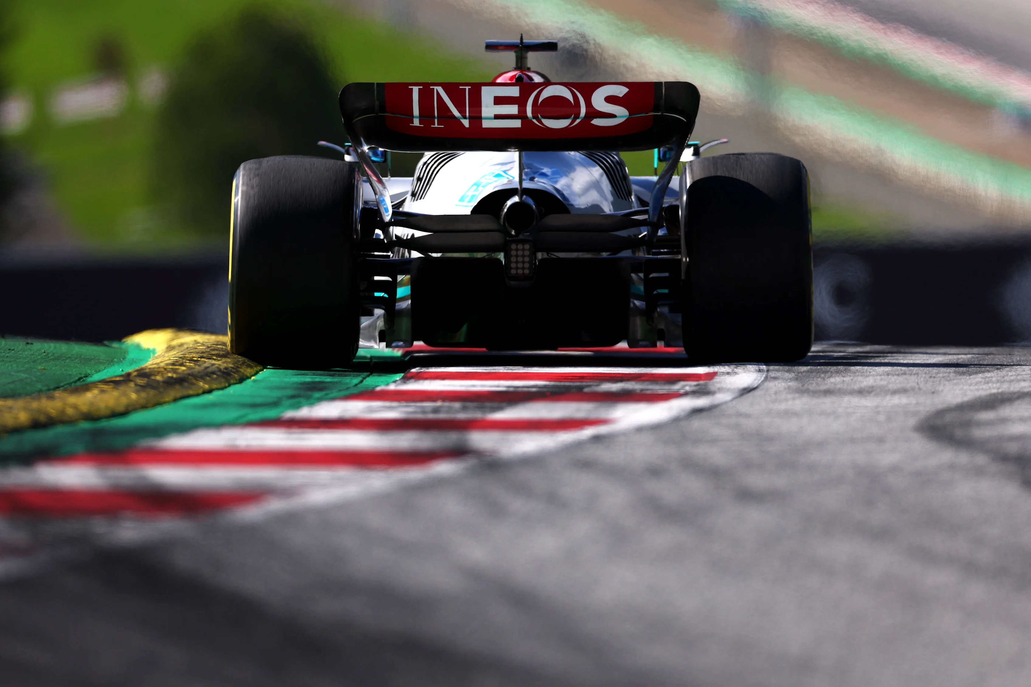 SPIELBERG, AUSTRIA - JULY 09: George Russell of Great Britain driving the (63) Mercedes AMG Petronas F1 Team W13 on track during the F1 Grand Prix of Austria Sprint at Red Bull Ring on July 09, 2022 in Spielberg, Austria. (Photo by Bryn Lennon/Getty Images)