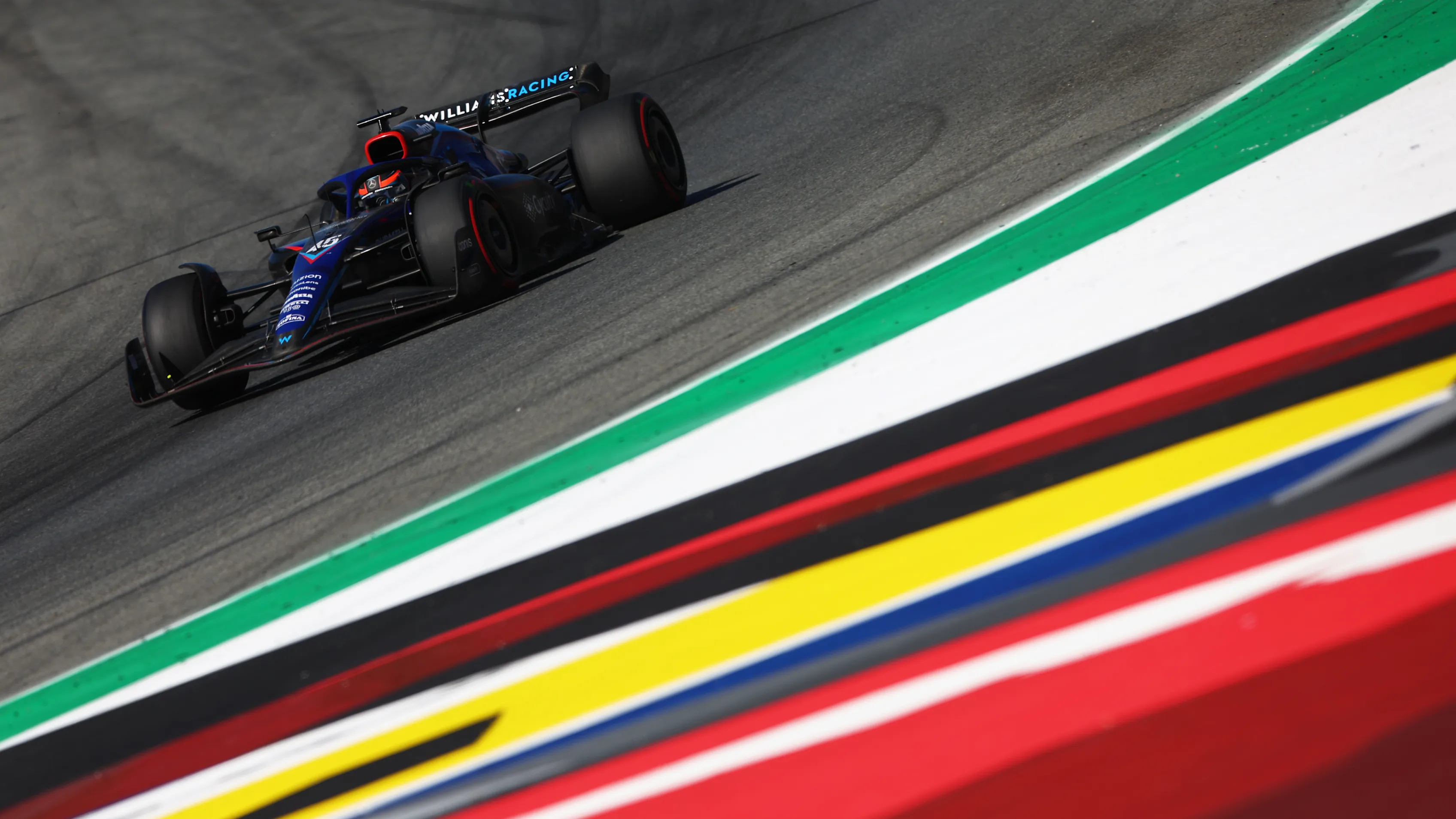 MONZA, ITALY - SEPTEMBER 11: Nyck de Vries of Netherlands driving the (45) Williams FW44 Mercedes on track during the F1 Grand Prix of Italy at Autodromo Nazionale Monza on September 11, 2022 in Monza, Italy. (Photo by Alex Pantling - Formula 1/Formula 1 via Getty Images)