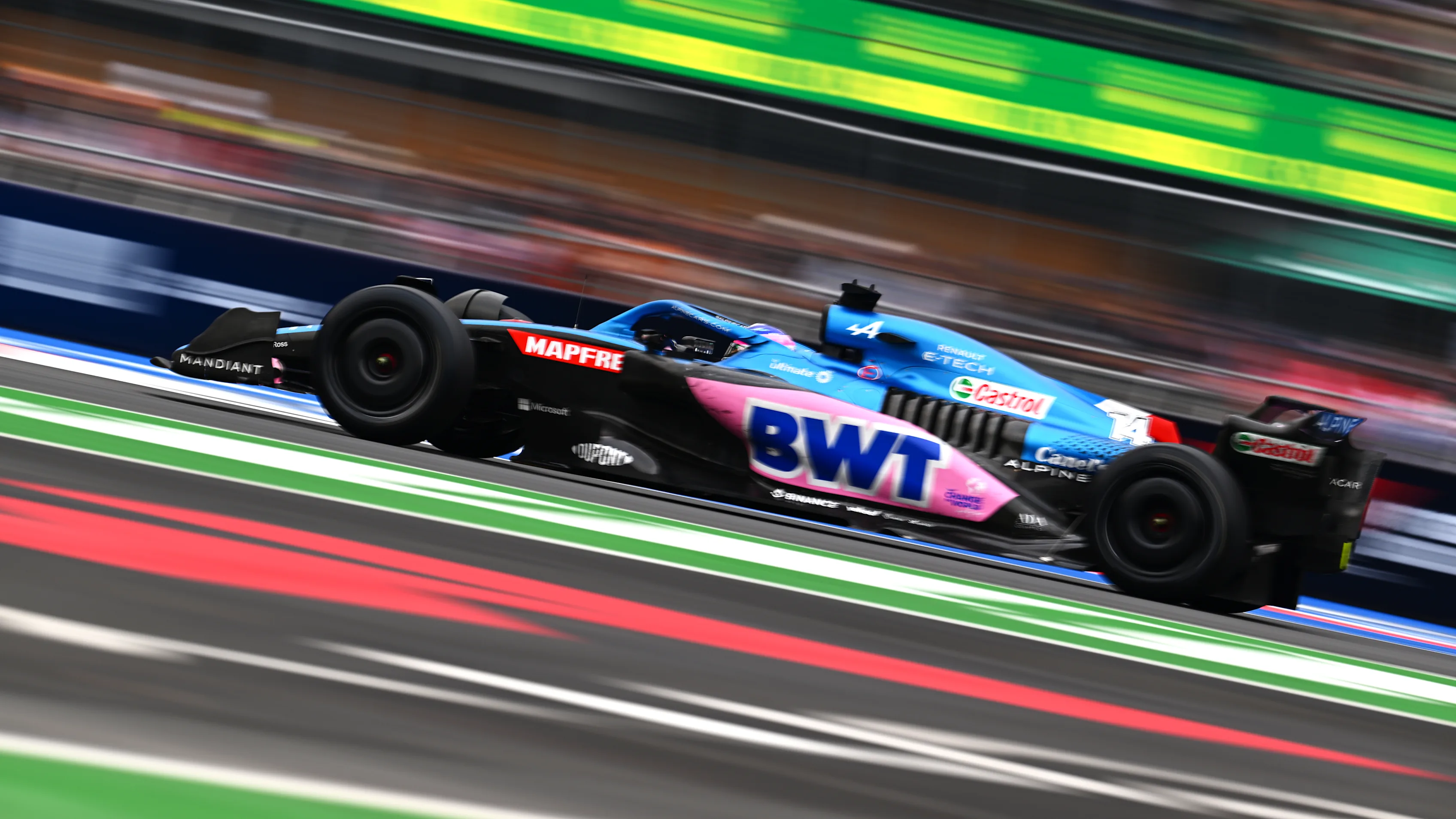 MEXICO CITY, MEXICO - OCTOBER 28: Fernando Alonso of Spain driving the (14) Alpine F1 A522 Renault