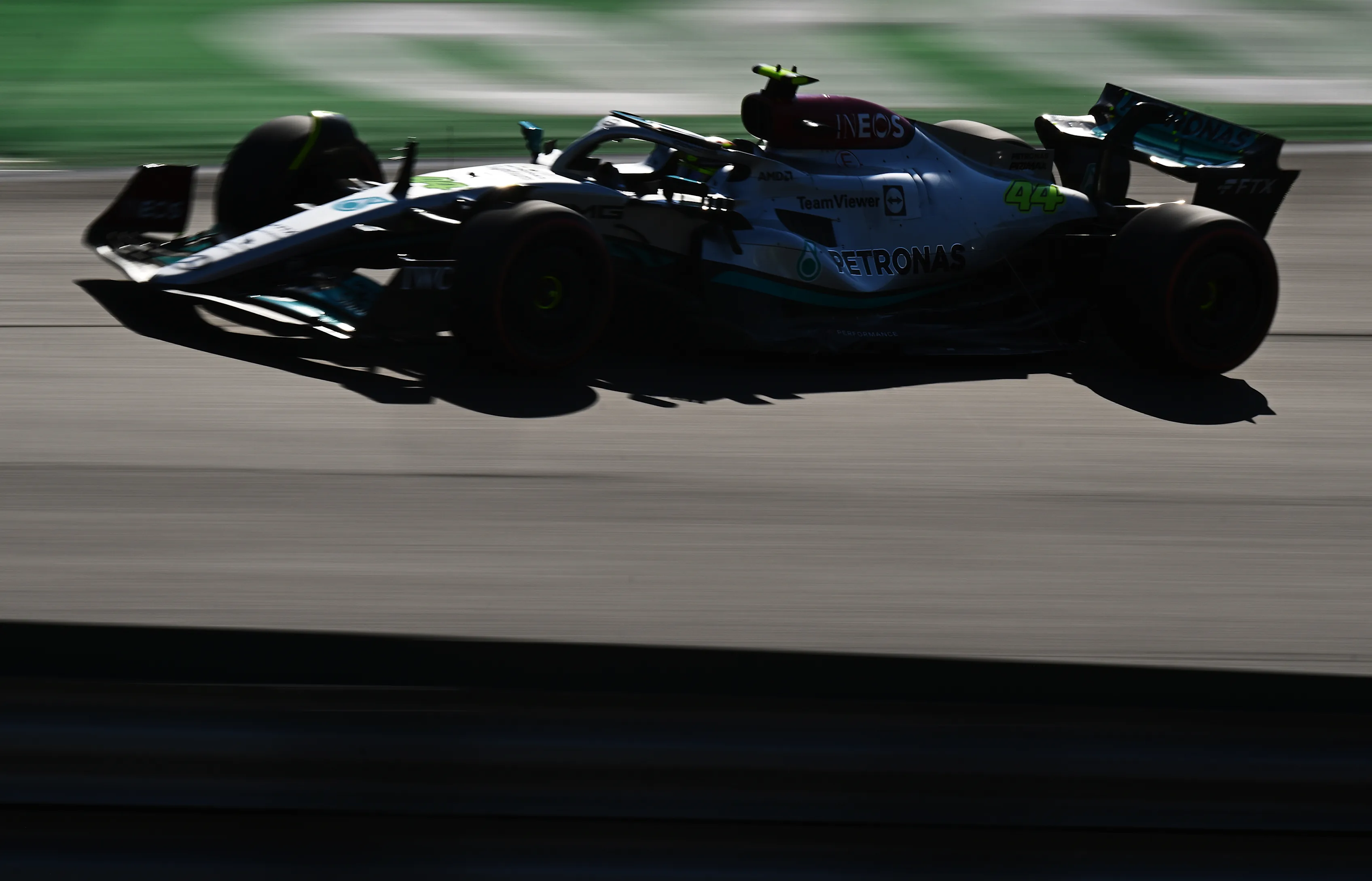 ZANDVOORT, NETHERLANDS - SEPTEMBER 03: Lewis Hamilton of Great Britain driving the (44) Mercedes AMG Petronas F1 Team W13 on track during qualifying ahead of the F1 Grand Prix of The Netherlands at Circuit Zandvoort on September 03, 2022 in Zandvoort, Netherlands. (Photo by Clive Mason/Getty Images)
