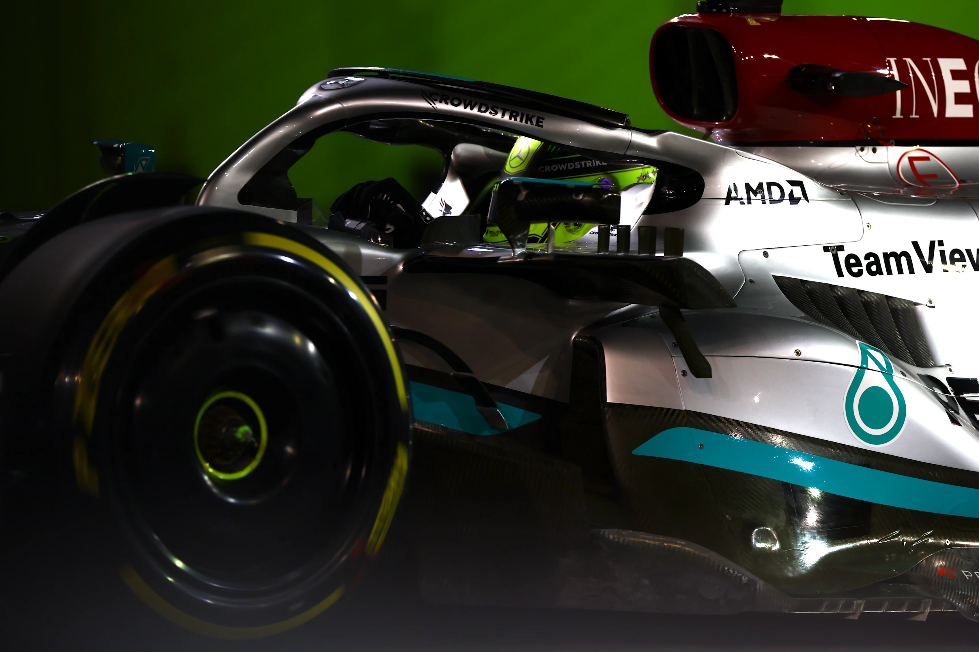 SINGAPORE, SINGAPORE - SEPTEMBER 30: Lewis Hamilton of Great Britain driving the (44) Mercedes AMG Petronas F1 Team W13 on track during practice ahead of the F1 Grand Prix of Singapore at Marina Bay Street Circuit on September 30, 2022 in Singapore, Singapore. (Photo by Mark Thompson/Getty Images,)