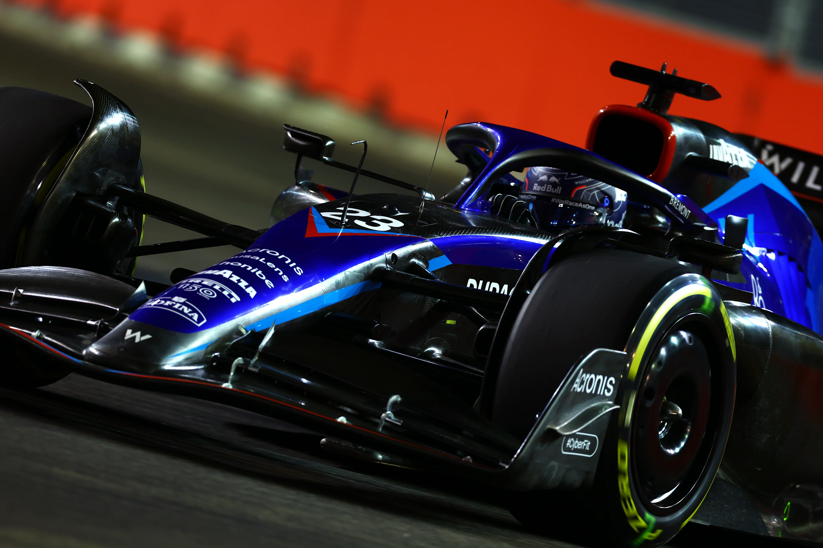 SINGAPORE, SINGAPORE - SEPTEMBER 30: Alexander Albon of Thailand driving the (23) Williams FW44 Mercedes on track during practice ahead of the F1 Grand Prix of Singapore at Marina Bay Street Circuit on September 30, 2022 in Singapore, Singapore. (Photo by Mark Thompson/Getty Images,)
