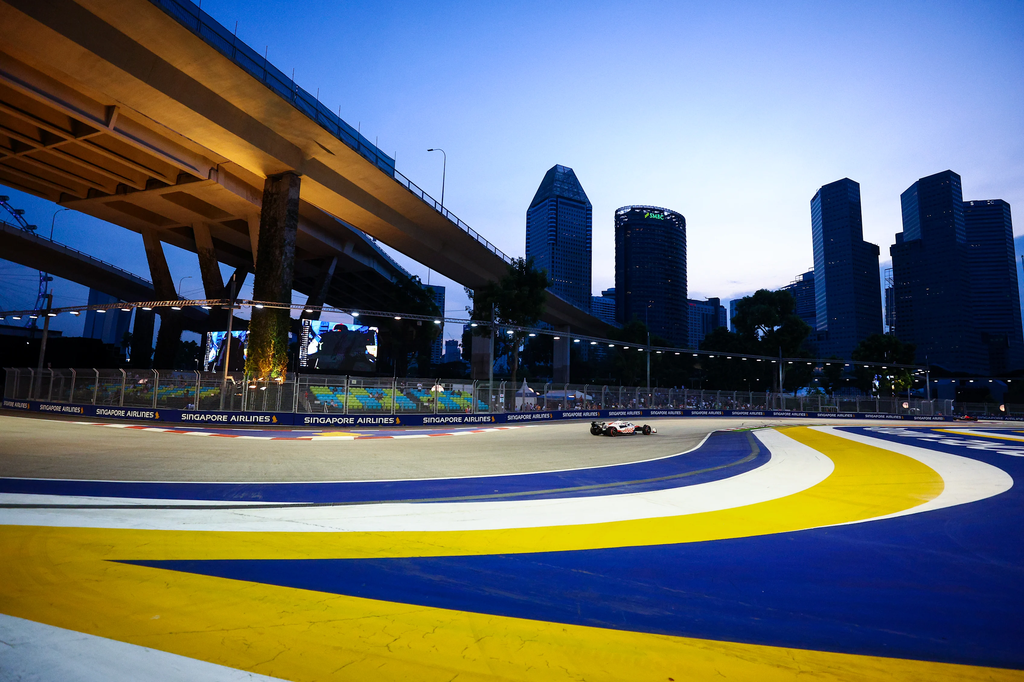 SINGAPORE, SINGAPORE - SEPTEMBER 30: Kevin Magnussen of Denmark driving the (20) Haas F1 VF-22 Ferrari on track during practice ahead of the F1 Grand Prix of Singapore at Marina Bay Street Circuit on September 30, 2022 in Singapore, Singapore. (Photo by Clive Rose/Getty Images,)