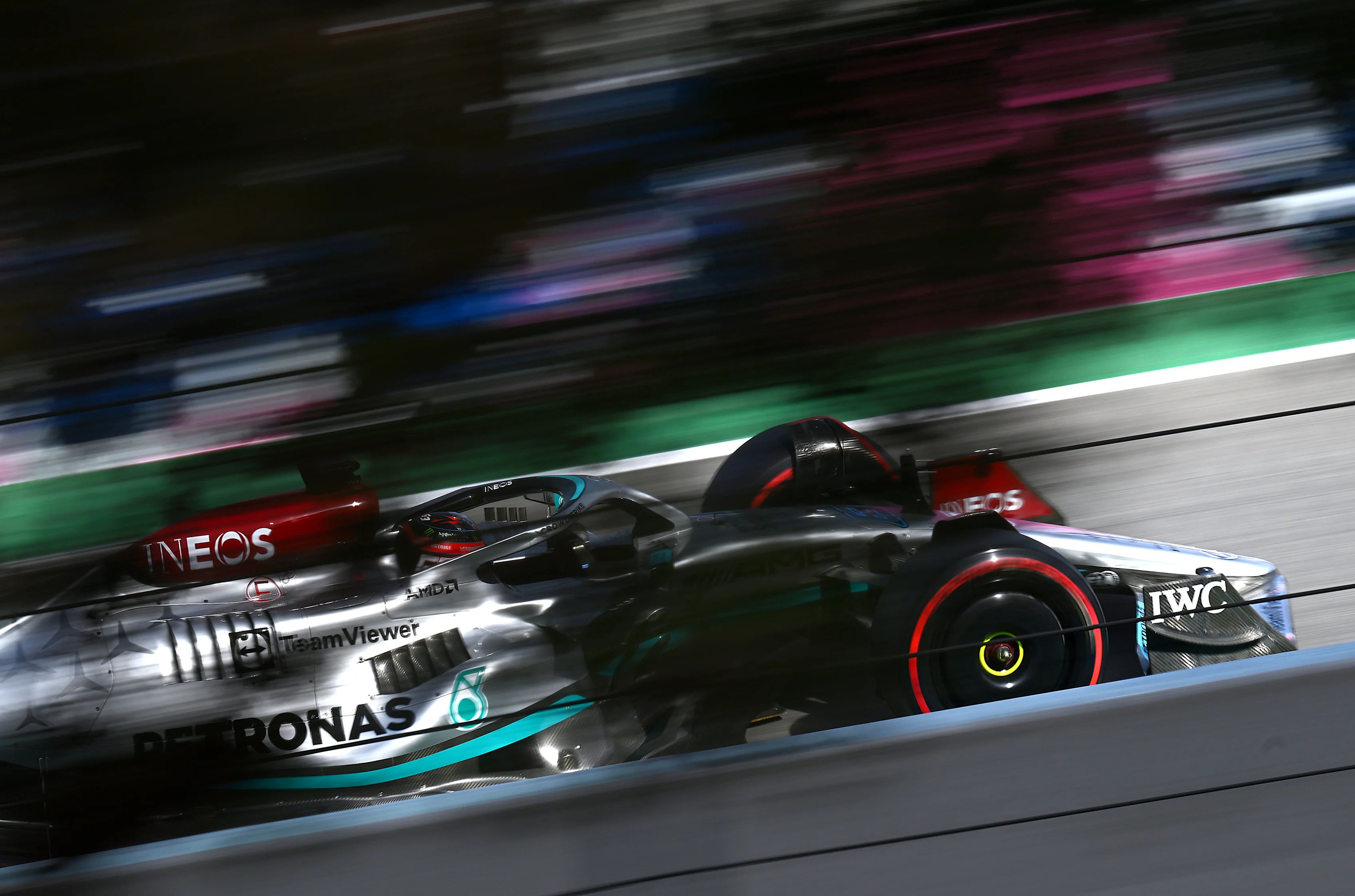 BARCELONA, SPAIN - MAY 21: George Russell of Great Britain driving the (63) Mercedes AMG Petronas F1 Team W13 on track during qualifying ahead of the F1 Grand Prix of Spain at Circuit de Barcelona-Catalunya on May 21, 2022 in Barcelona, Spain. (Photo by Clive Mason/Getty Images)