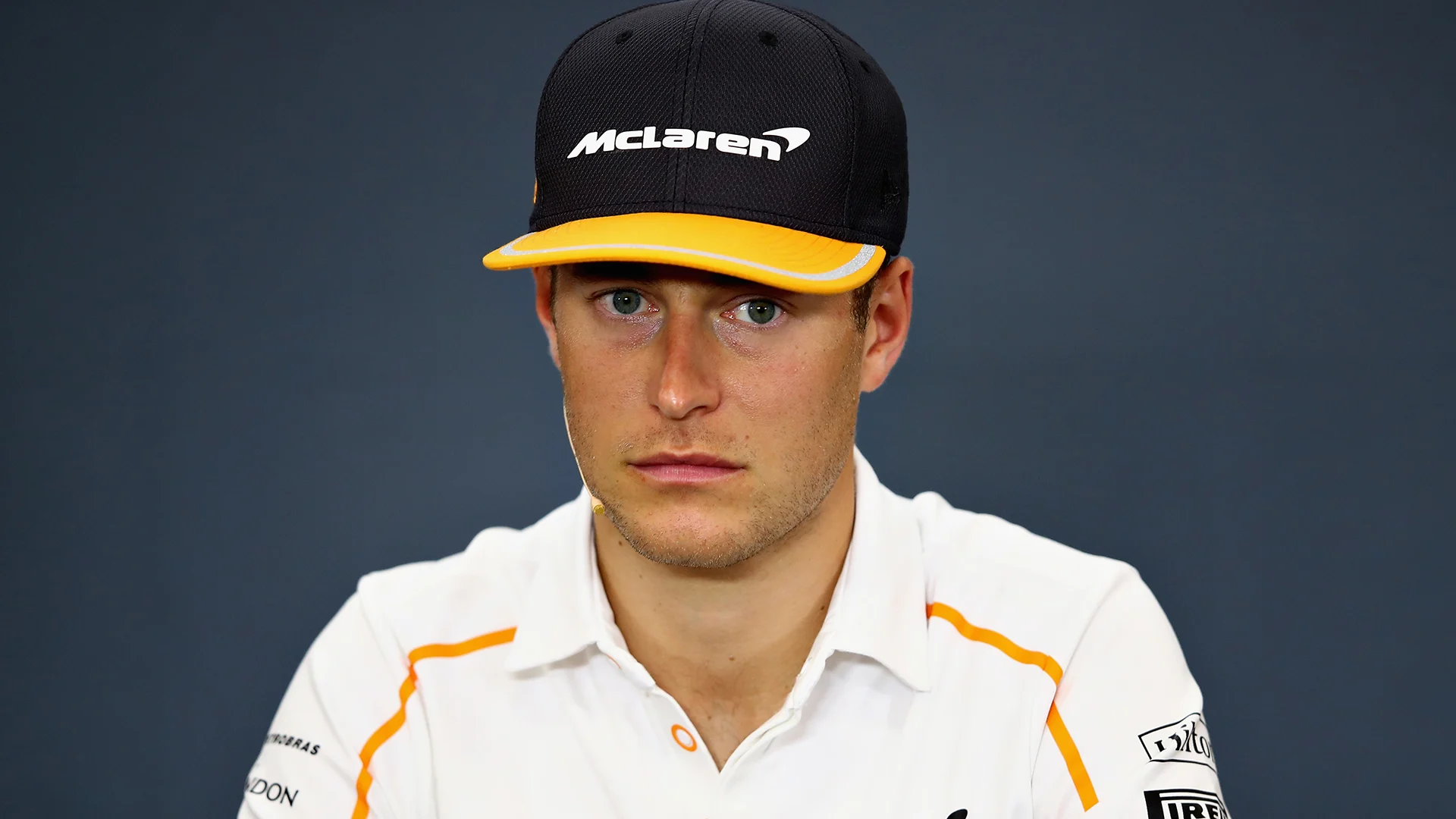 vandoorne-lights-to-flag-6.png