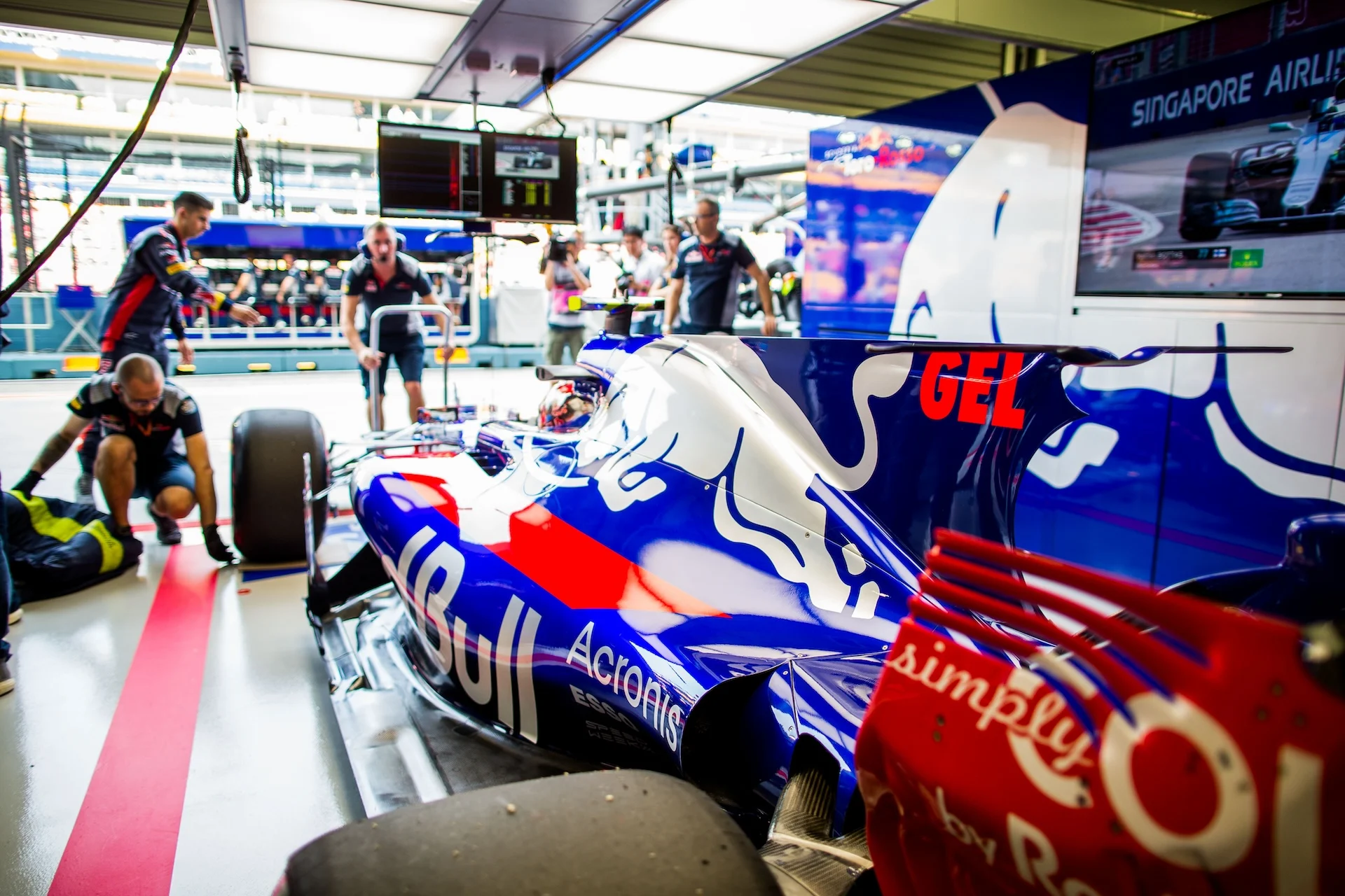 SINGAPORE - SEPTEMBER 15: Sean Gelael of Scuderia Toro Rosso and Indonesia during practice for the
