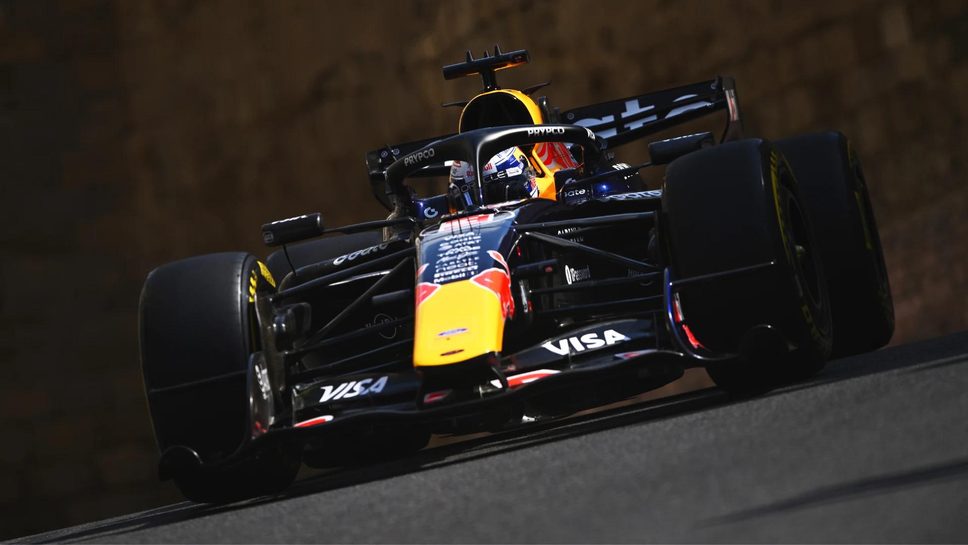 BAKU, AZERBAIJAN - SEPTEMBER 25: Max Verstappen of the Netherlands driving the (3) Oracle Red Bull
