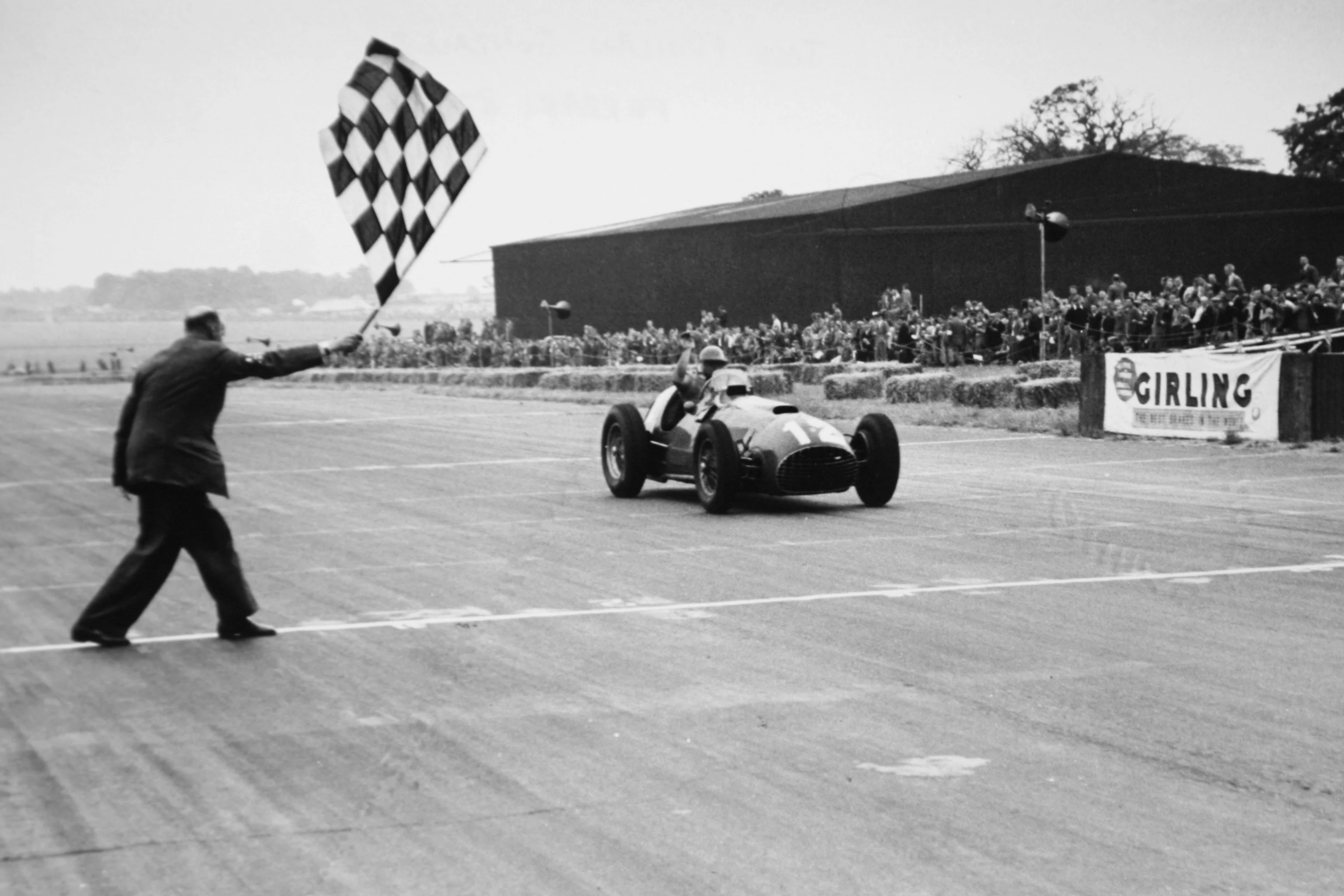1951 British Grand Prix. Silverstone, Great Britain. 14 July 1951. Jose Froilan Gonzalez (Ferrari