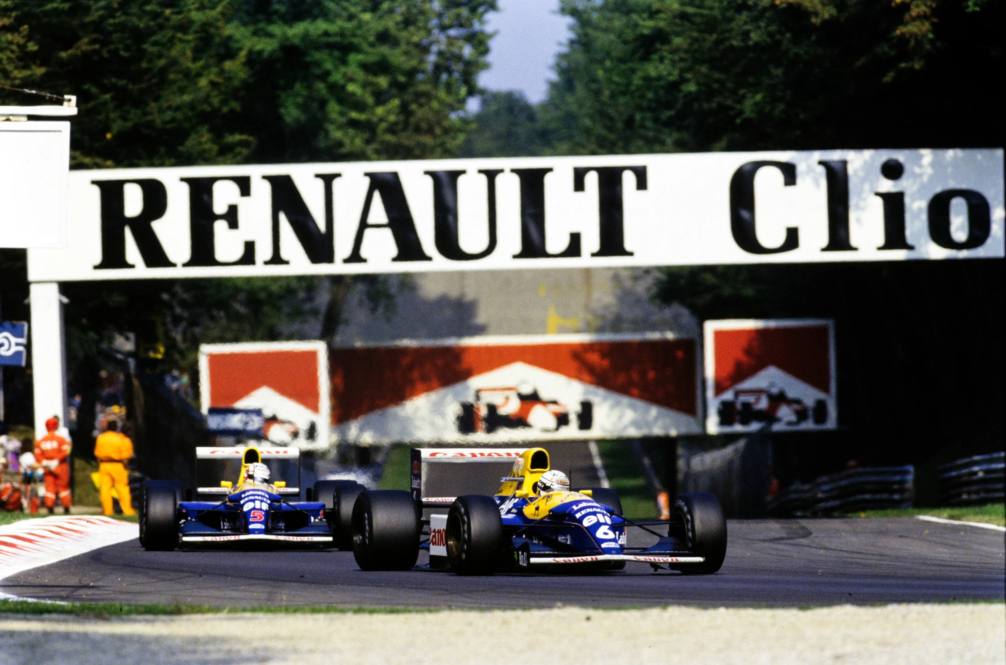 AUTODROMO NAZIONALE MONZA, ITALY - SEPTEMBER 13: Riccardo Patrese, Williams FW14B Renault, leads