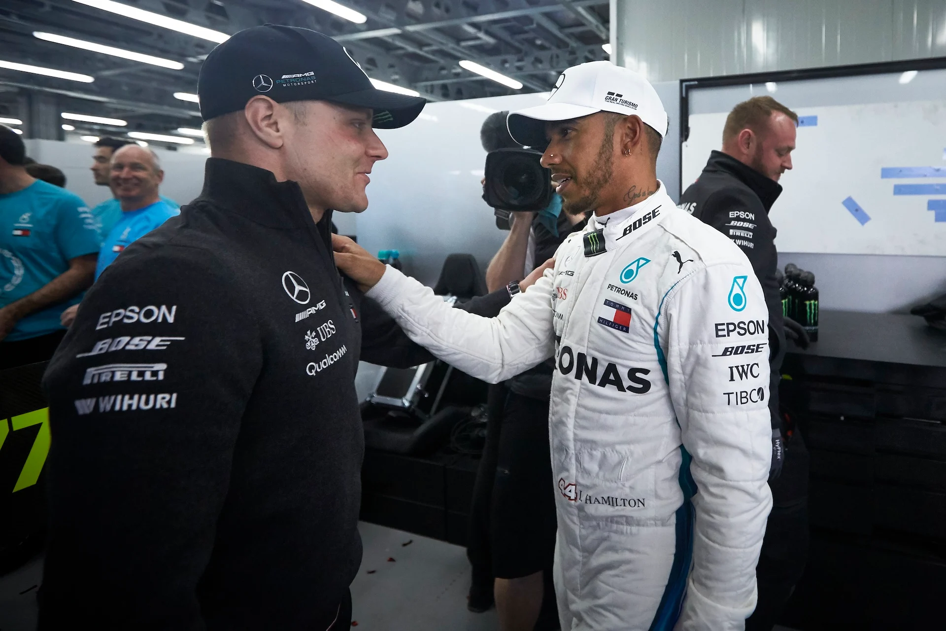 BAKU CITY CIRCUIT, AZERBAIJAN - APRIL 29: Valtteri Bottas, Mercedes AMG F1, congratulates Lewis