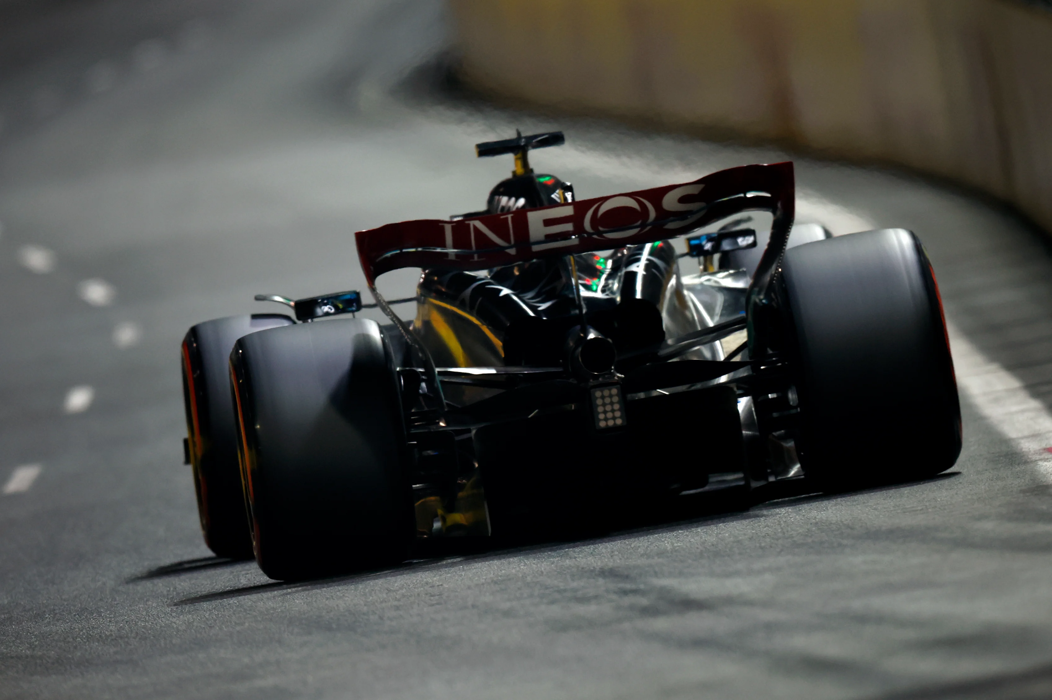 LAS VEGAS, NEVADA - NOVEMBER 18: George Russell of Great Britain driving the (63) Mercedes AMG Petronas F1 Team W14 on track during qualifying ahead of the F1 Grand Prix of Las Vegas at Las Vegas Strip Circuit on November 18, 2023 in Las Vegas, Nevada. (Photo by Chris Graythen/Getty Images)